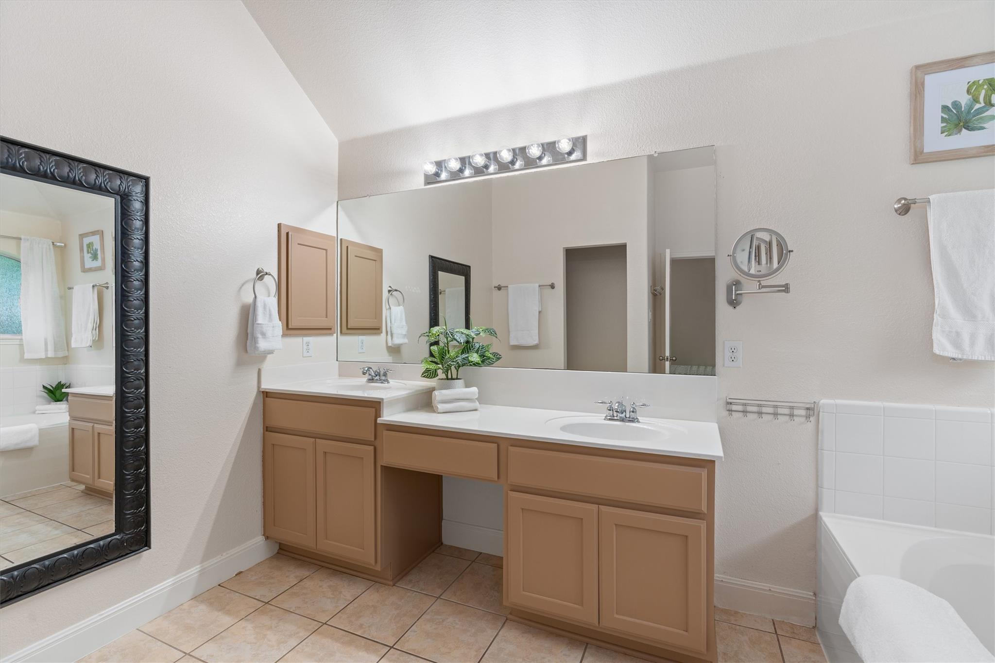 1513 Homewood Cir, Round Rock, TX 78665