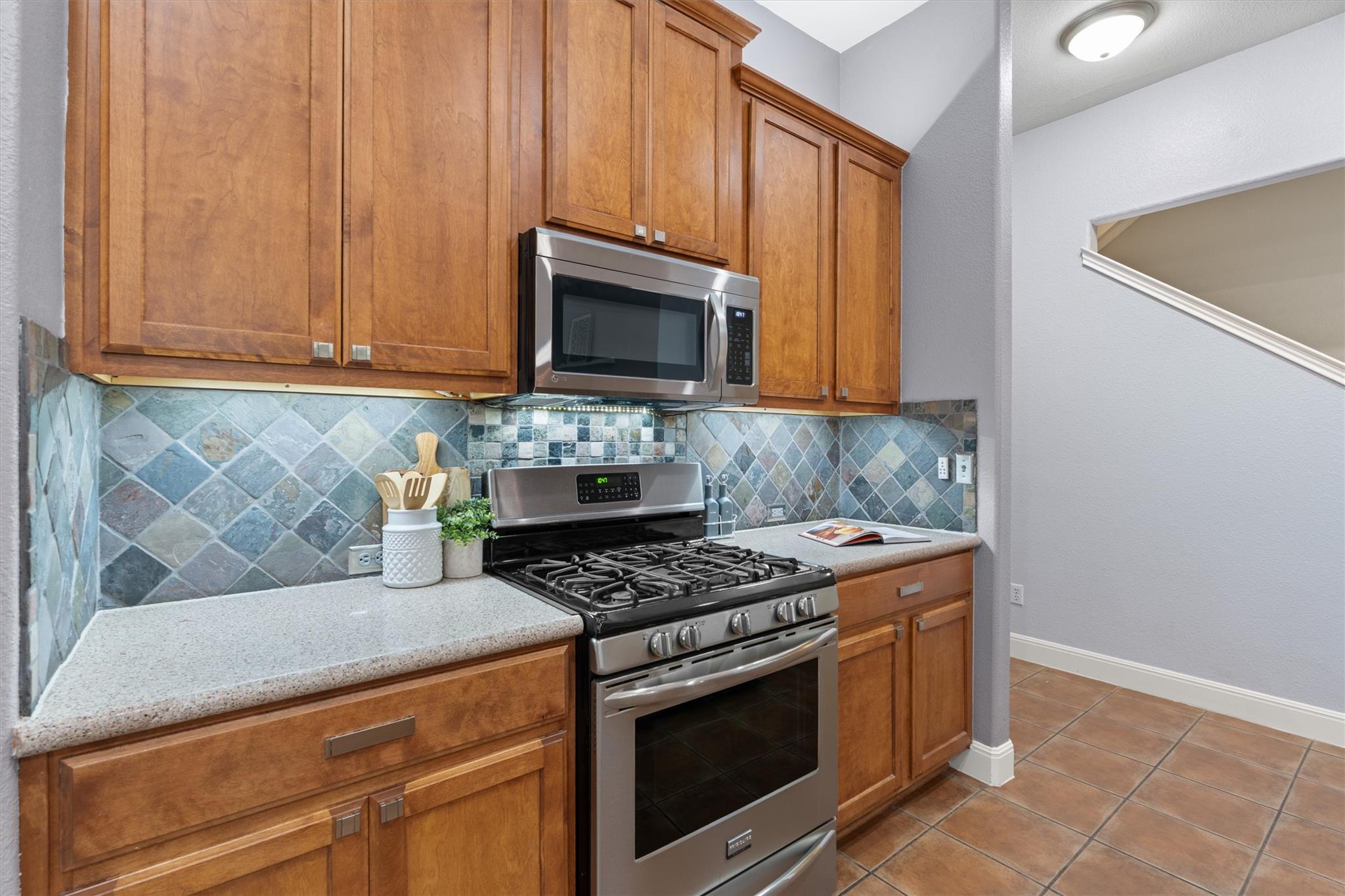 1513 Homewood Cir, Round Rock, TX 78665