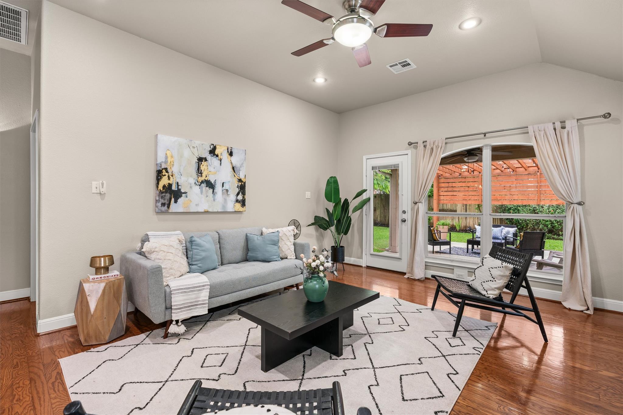 1513 Homewood Cir, Round Rock, TX 78665