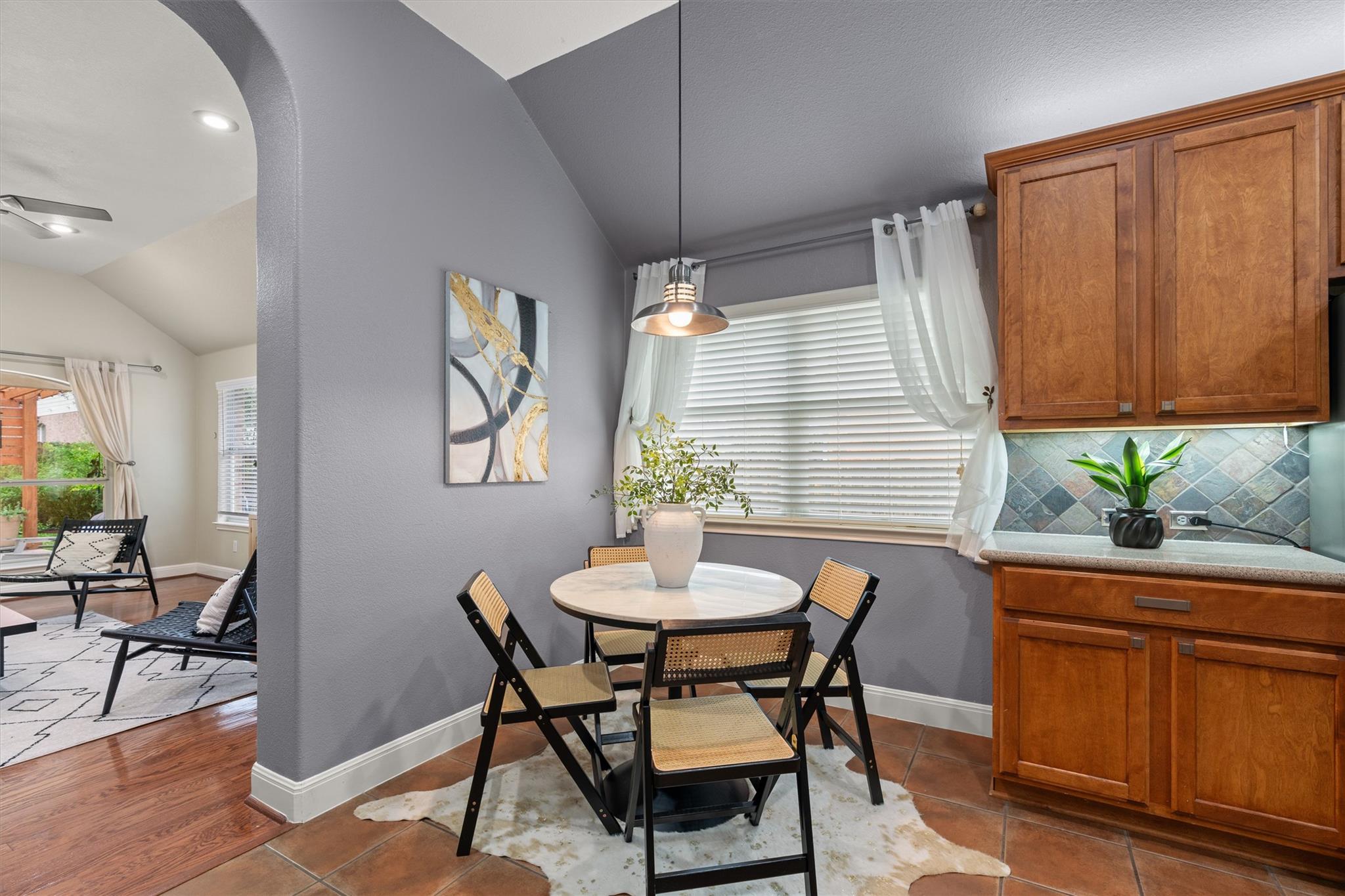 1513 Homewood Cir, Round Rock, TX 78665