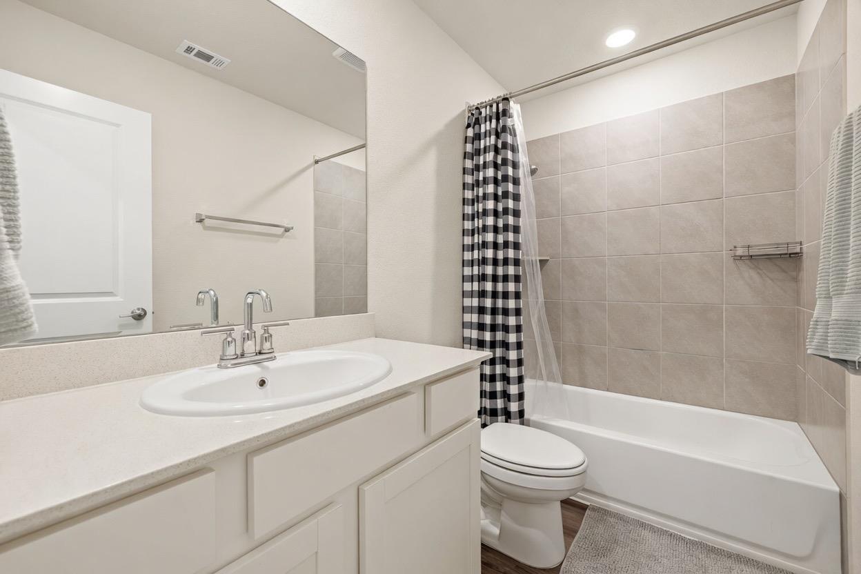 129 Greenway Ln, Georgetown, TX 78628