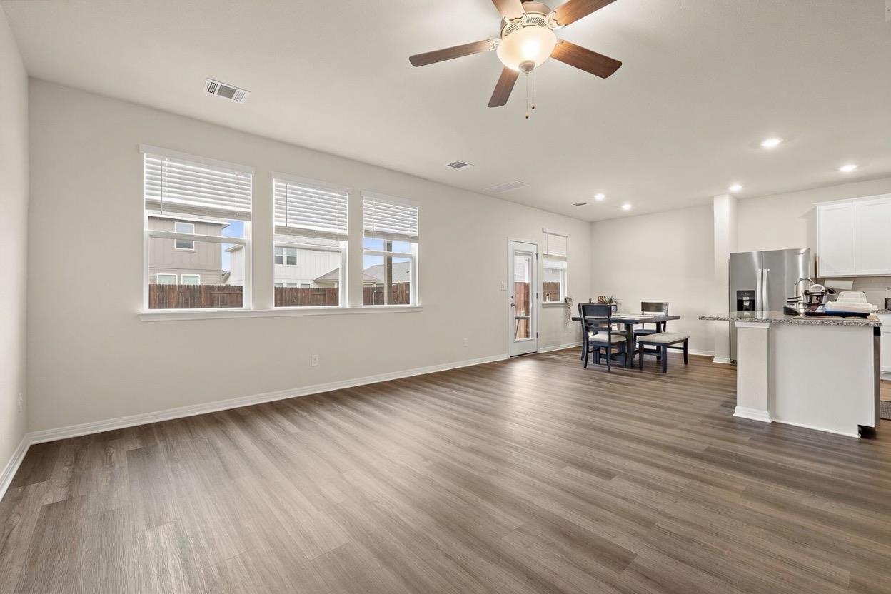 129 Greenway Ln, Georgetown, TX 78628