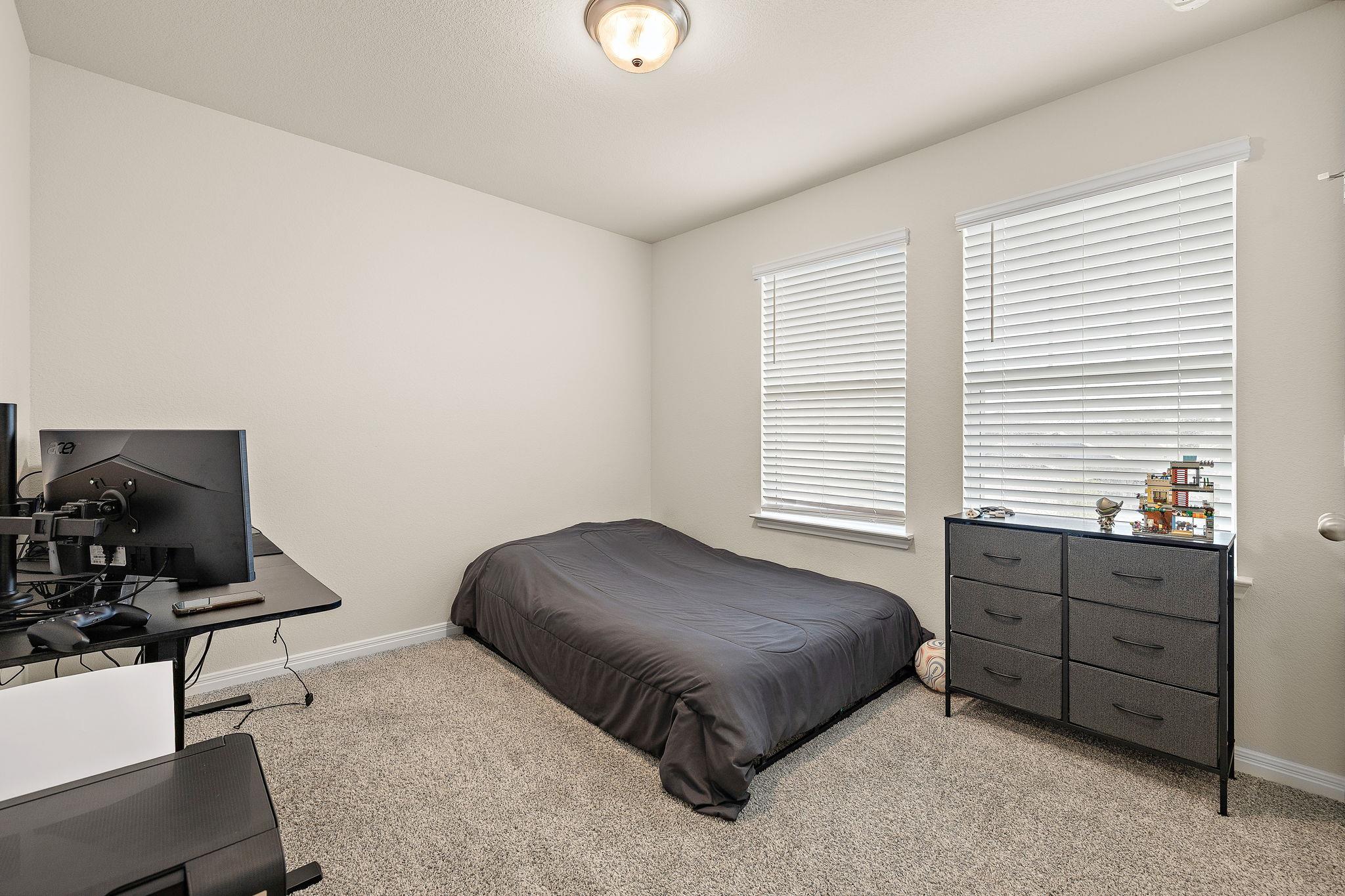 129 Greenway Ln, Georgetown, TX 78628