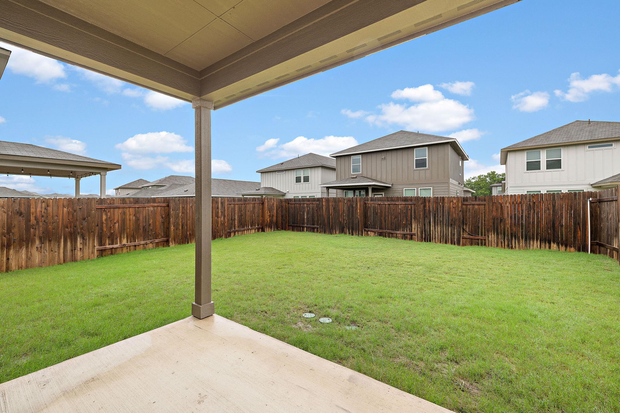 129 Greenway Ln, Georgetown, TX 78628