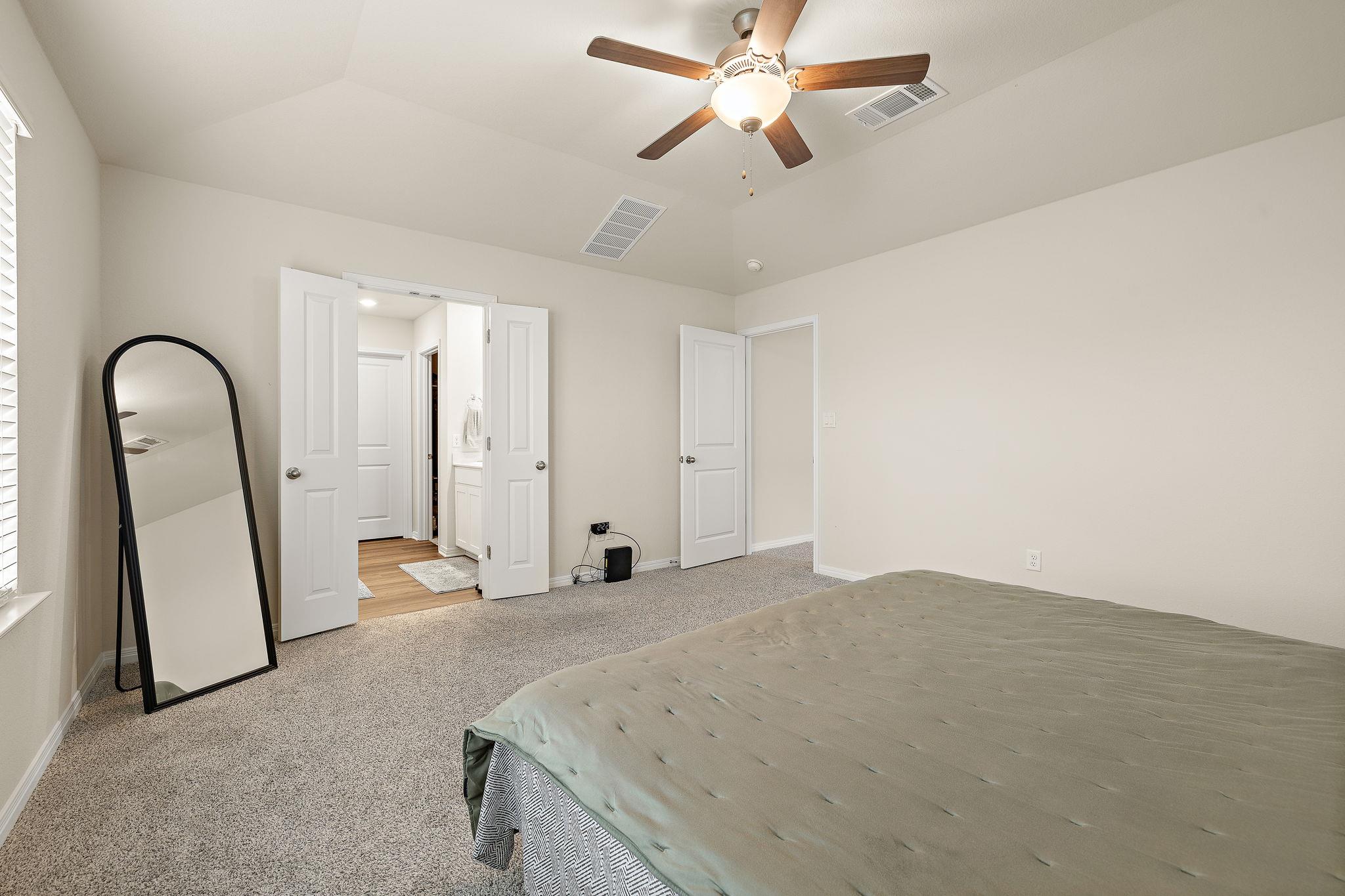 129 Greenway Ln, Georgetown, TX 78628