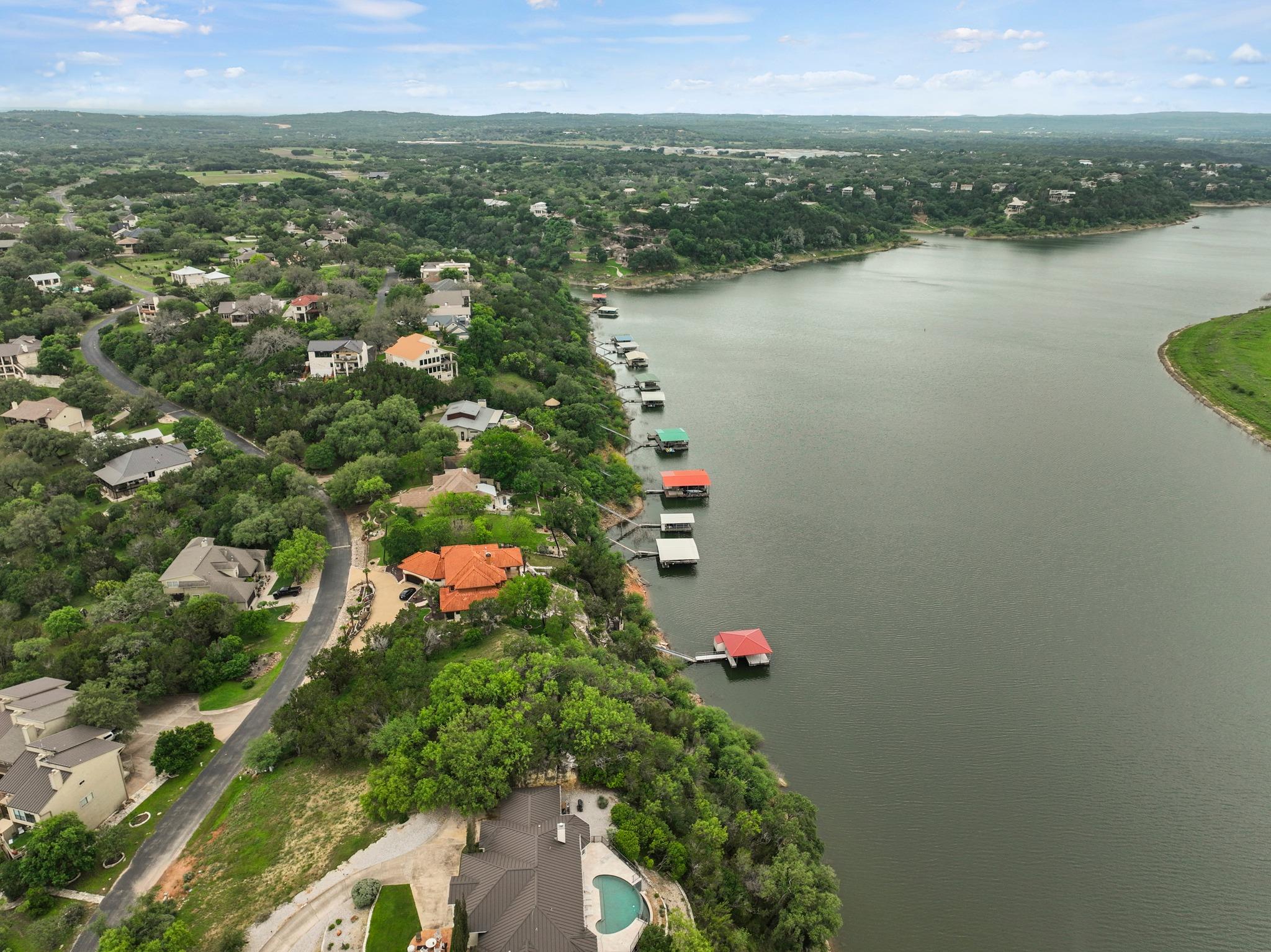 343 Harbor Dr, Spicewood, TX 78669