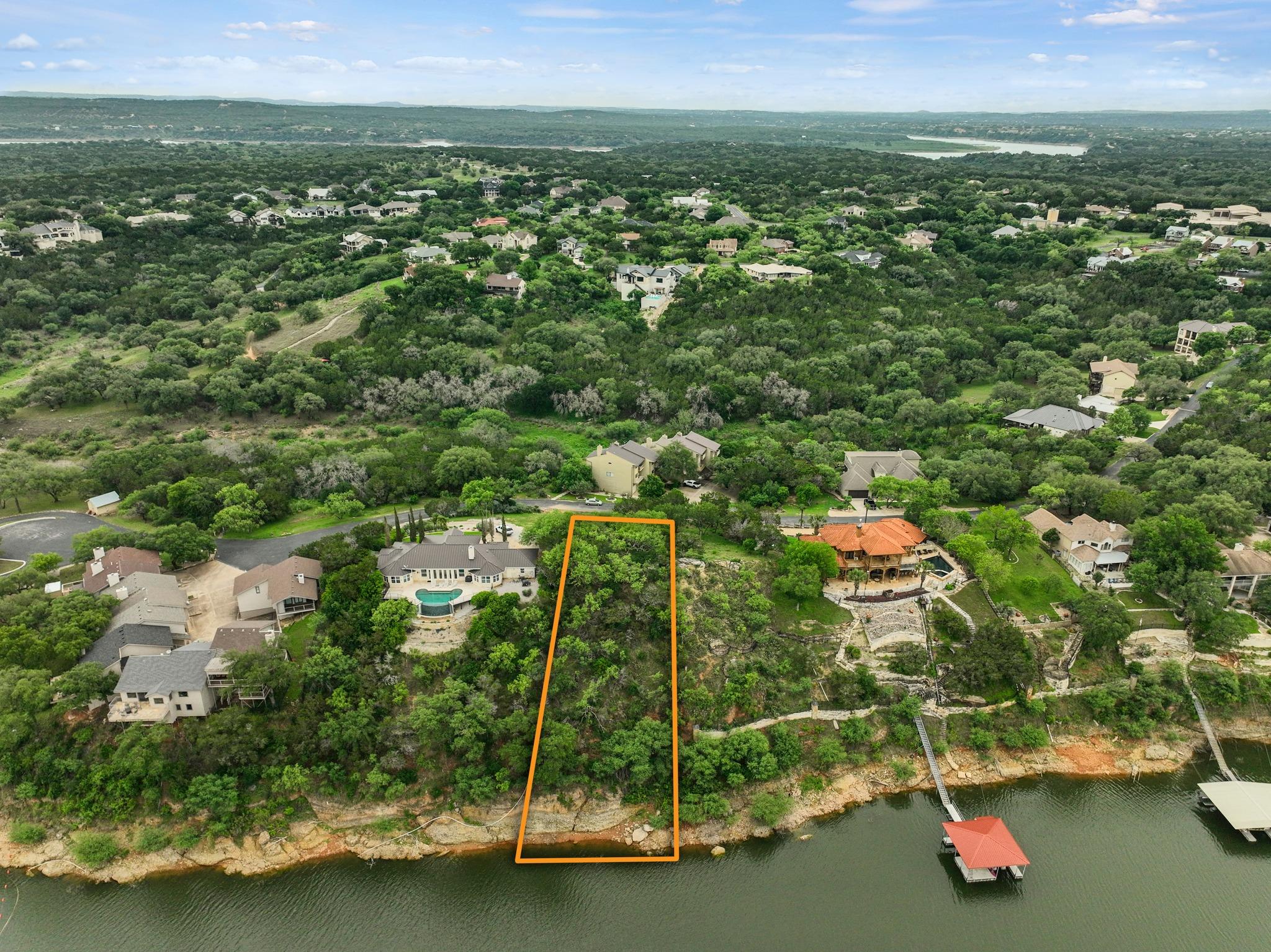 343 Harbor Dr, Spicewood, TX 78669