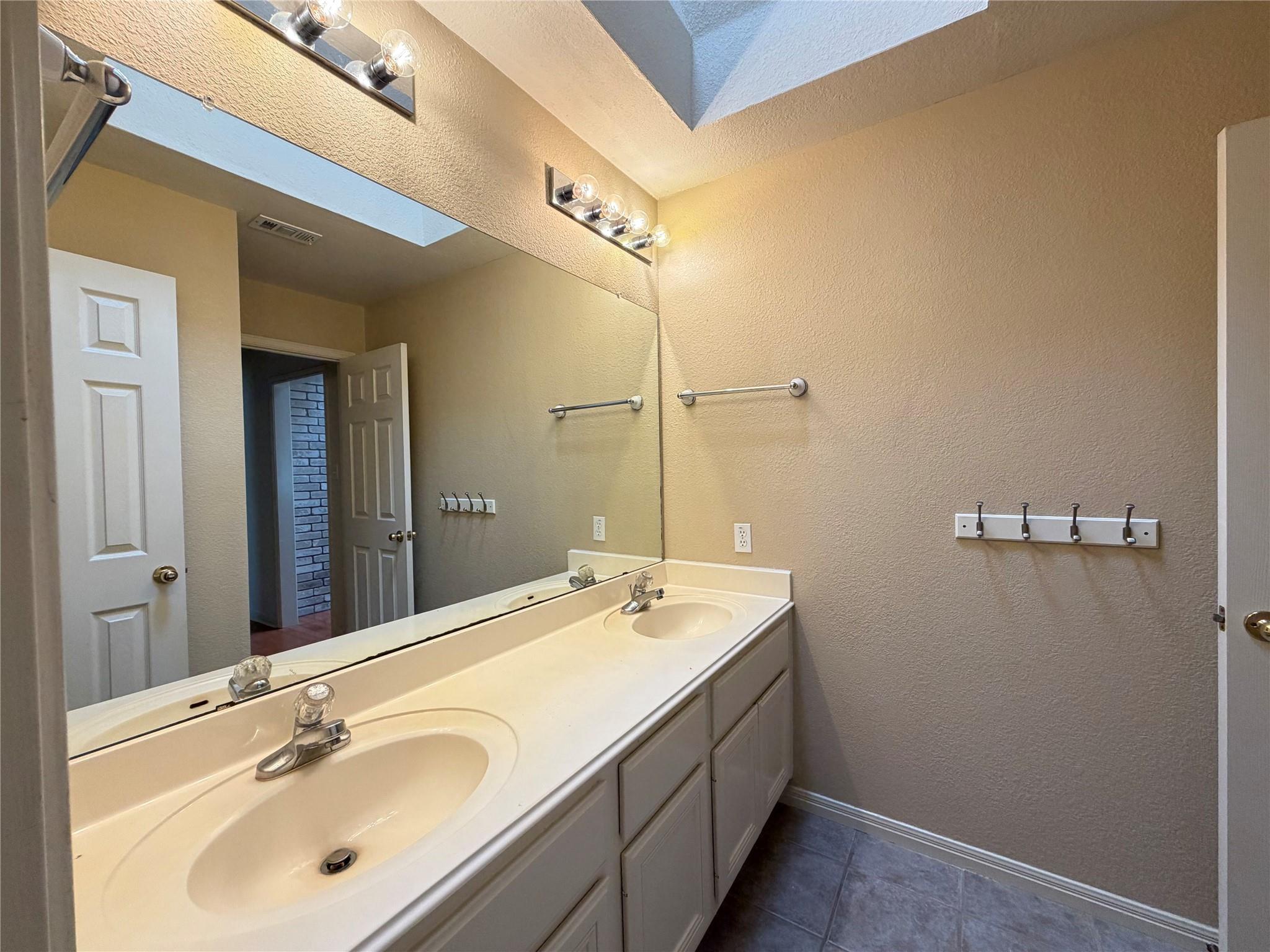 10228 Open Gate Dr, Austin, TX 78726