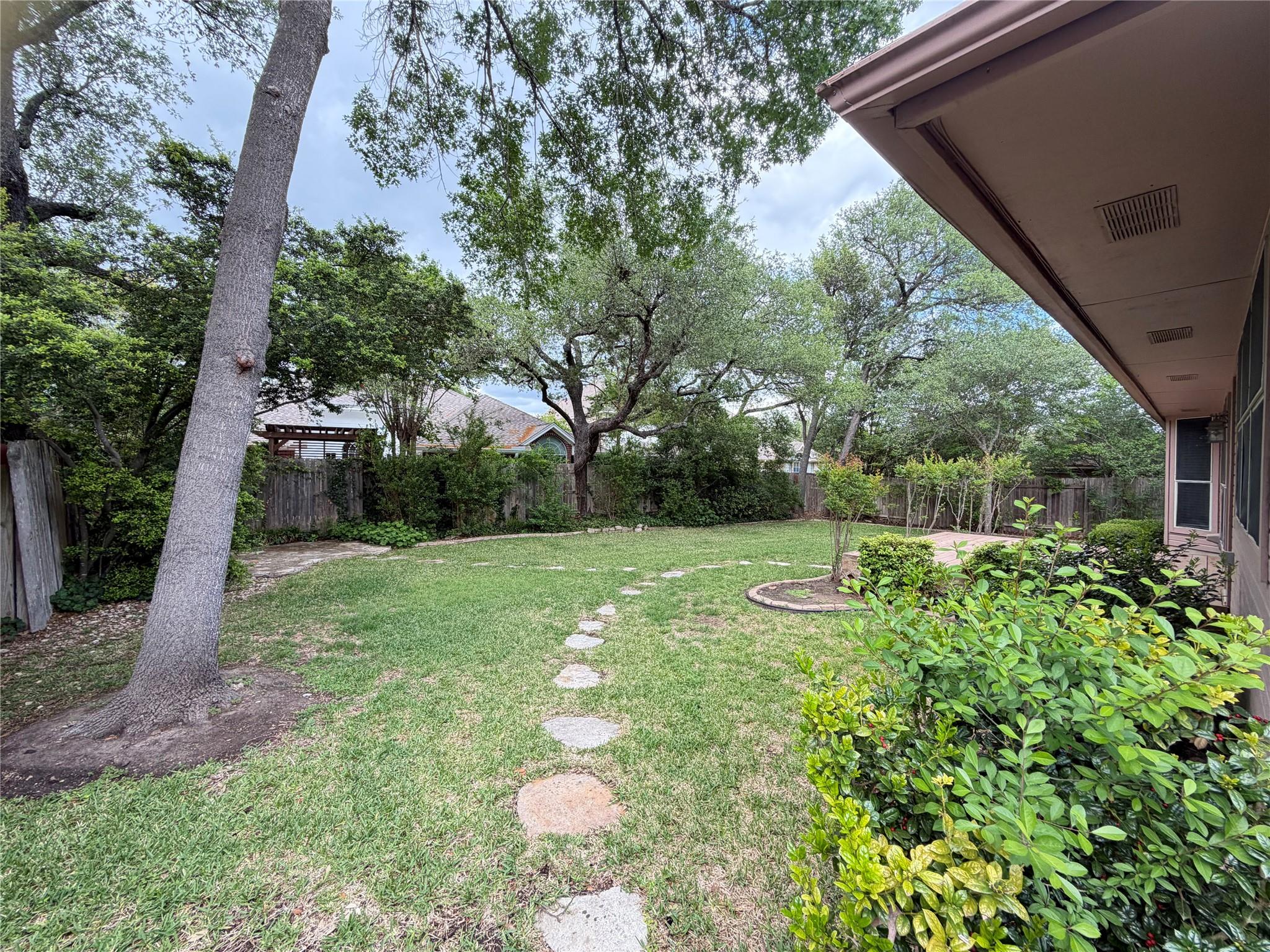 10228 Open Gate Dr, Austin, TX 78726