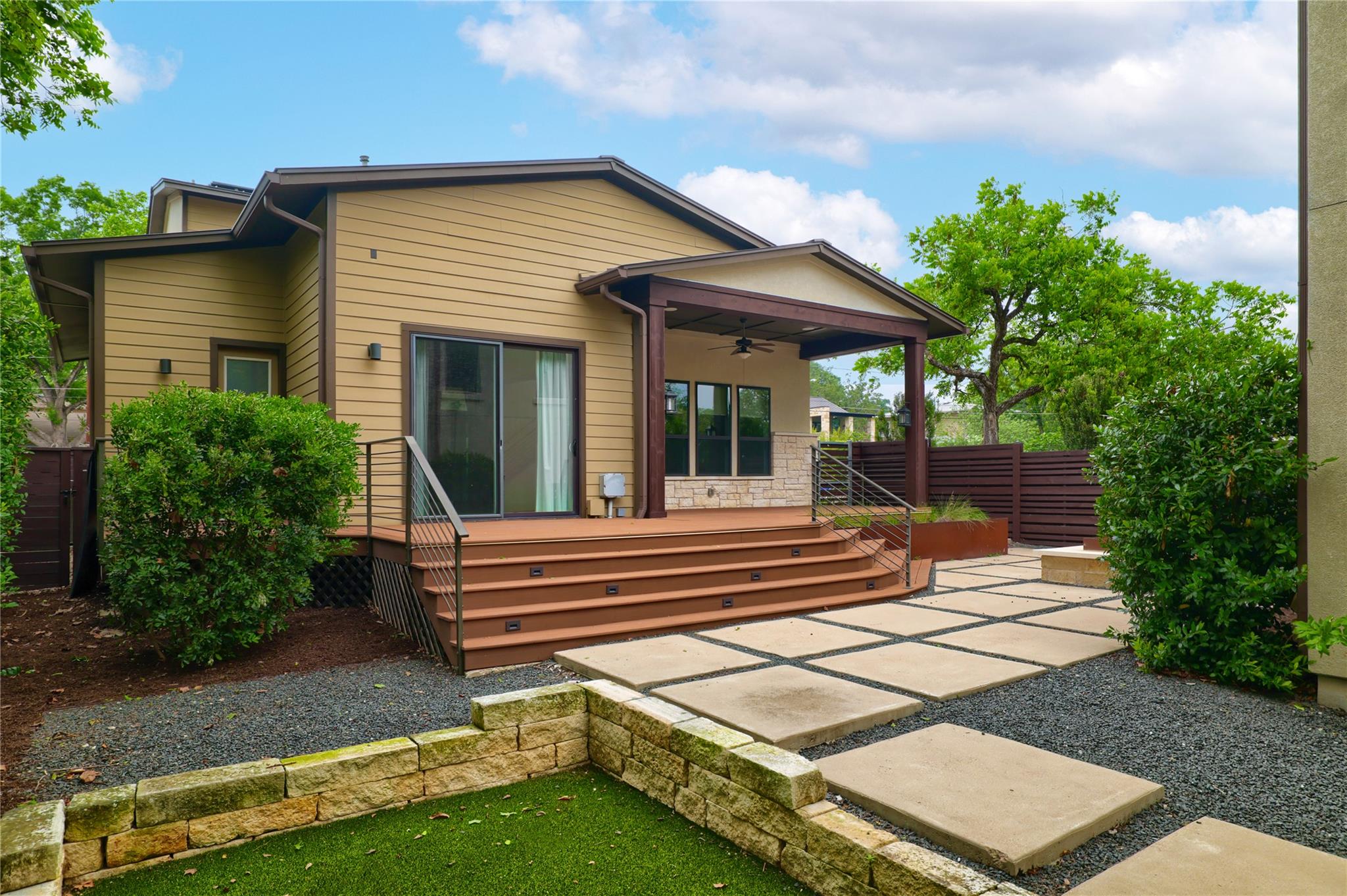 701 Josephine St, Austin, TX 78704