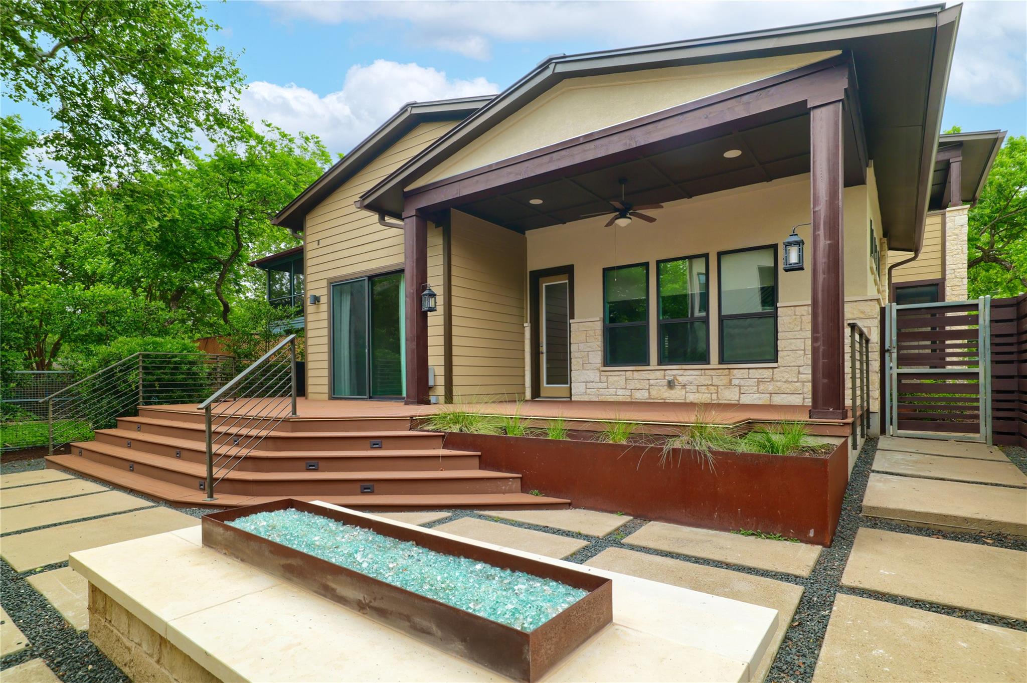 701 Josephine St, Austin, TX 78704