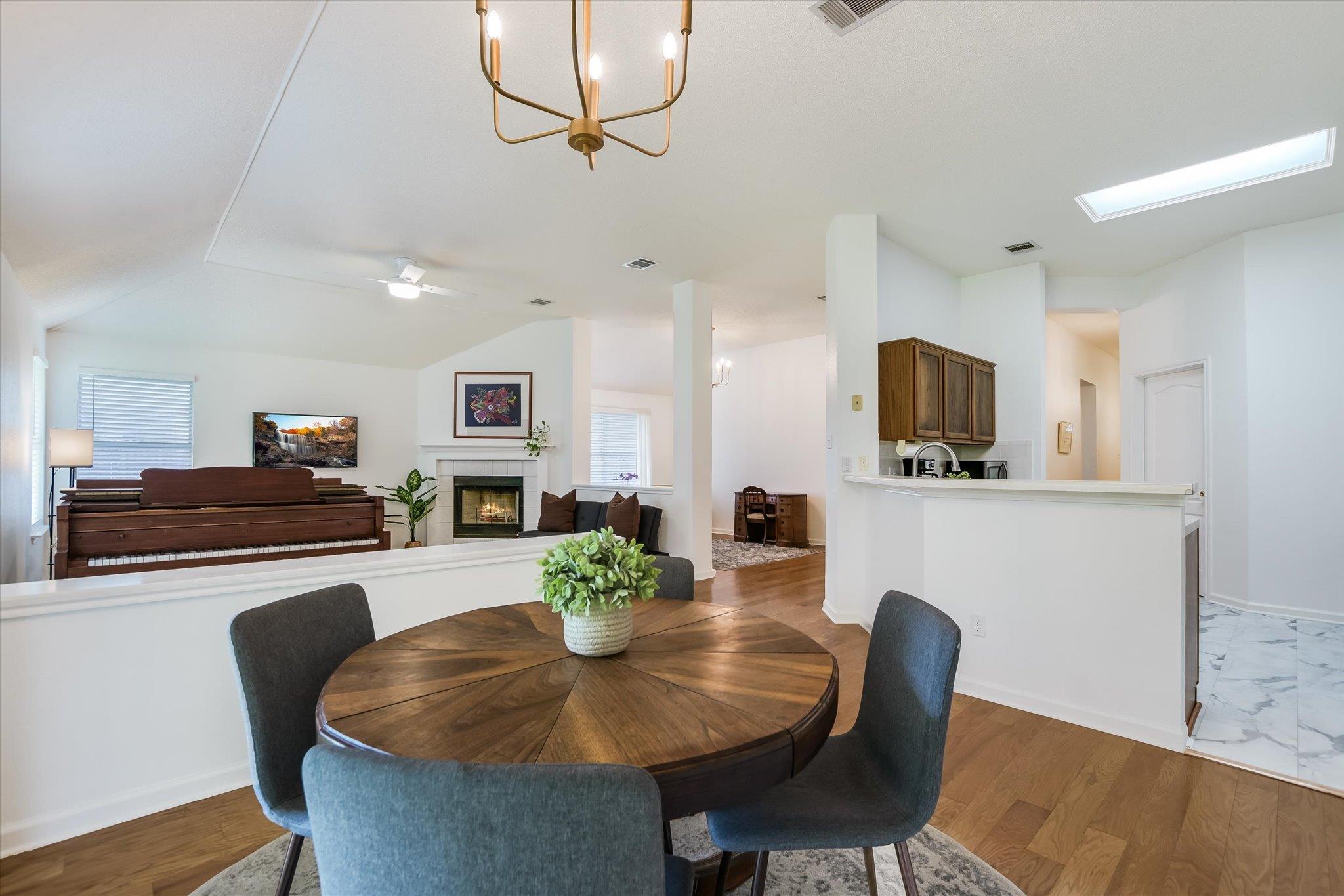 1202 Petunia Ln, Pflugerville, TX 78660