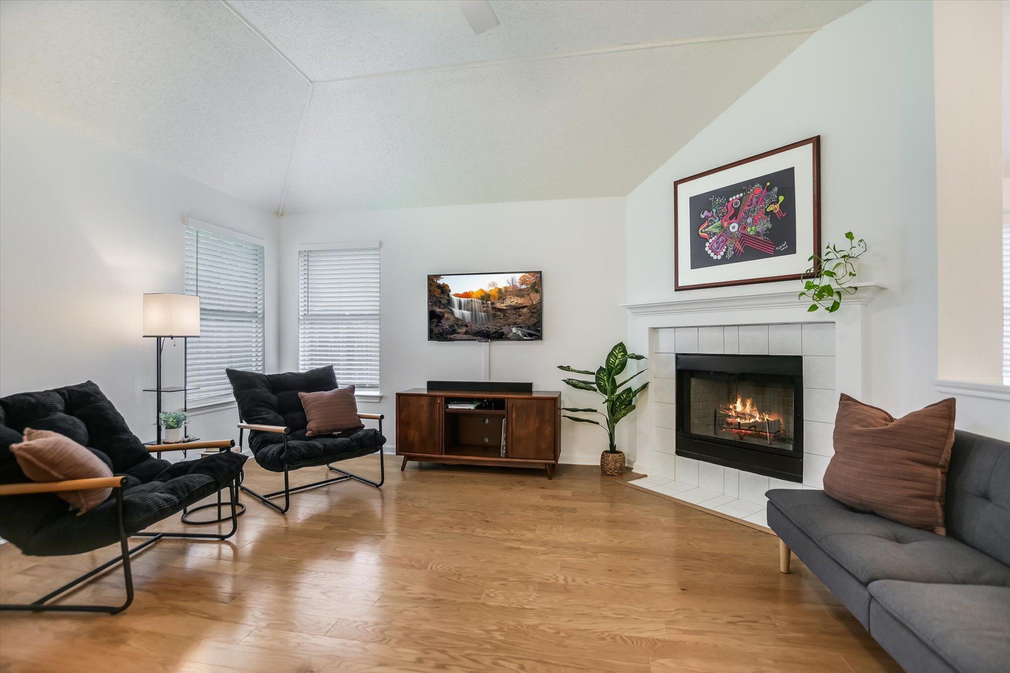 1202 Petunia Ln, Pflugerville, TX 78660