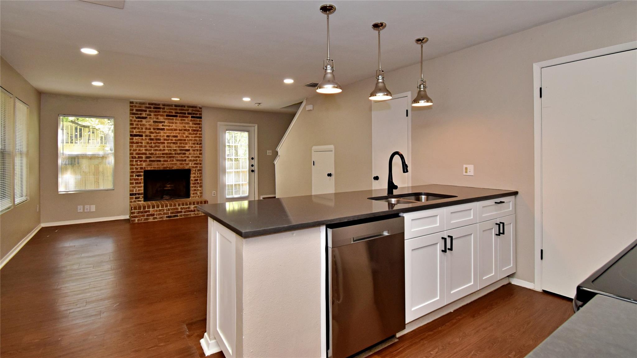 4411 Whispering Valley Dr # C, Austin, TX 78727