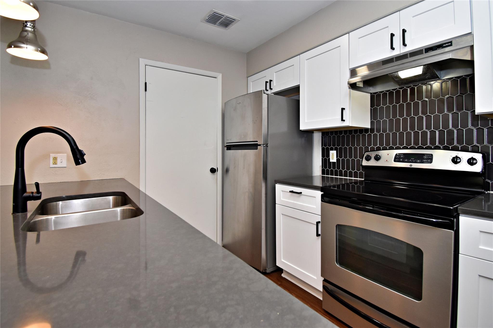 4411 Whispering Valley Dr # C, Austin, TX 78727