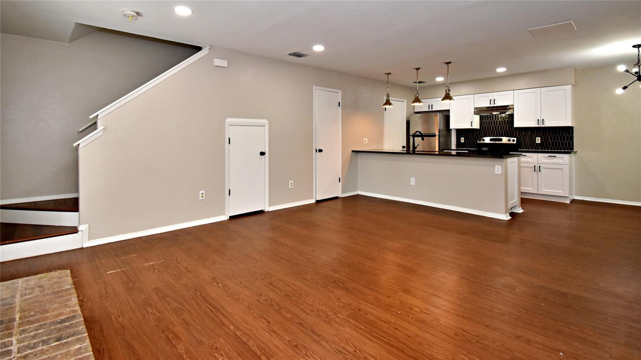 4411 Whispering Valley Dr # C, Austin, TX 78727