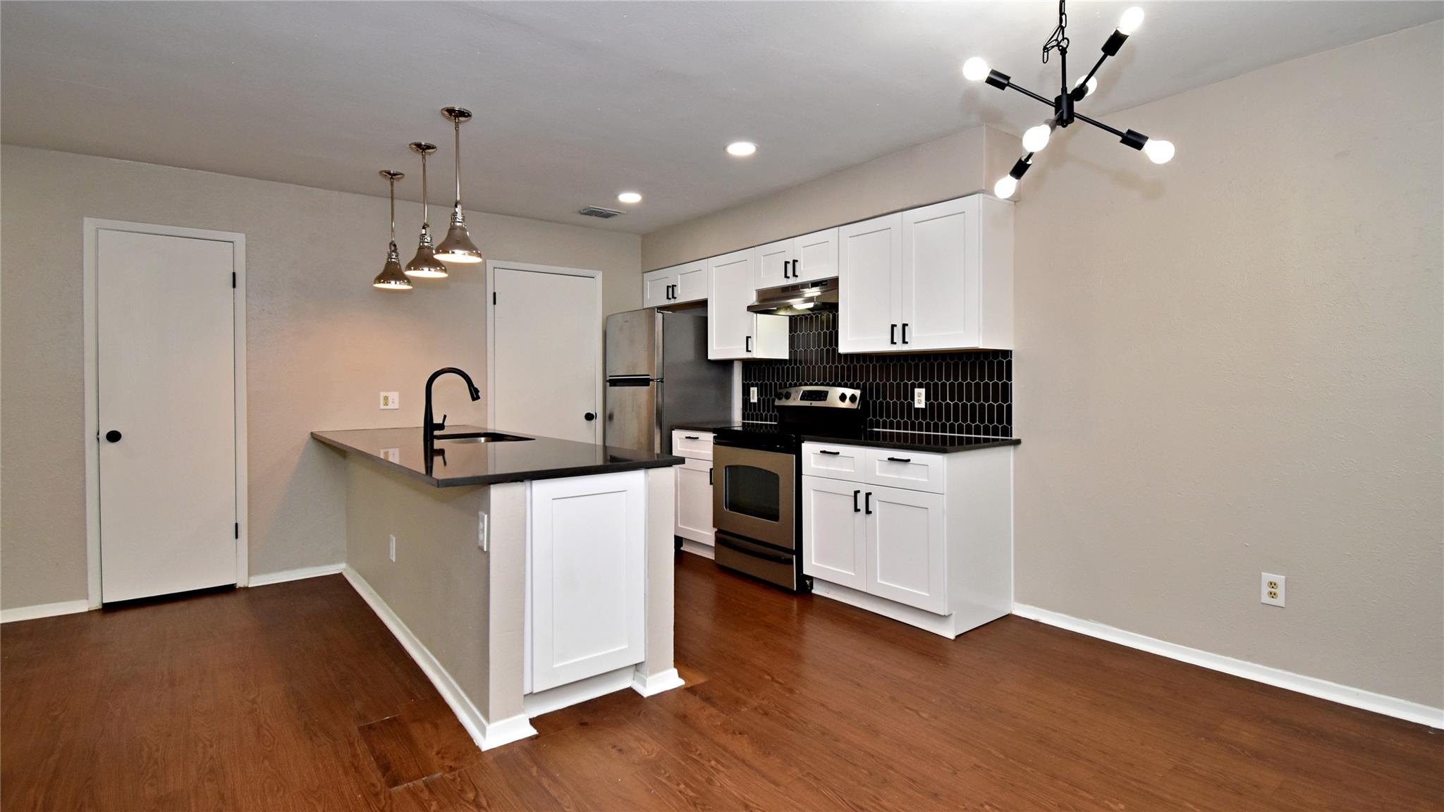 4411 Whispering Valley Dr # C, Austin, TX 78727