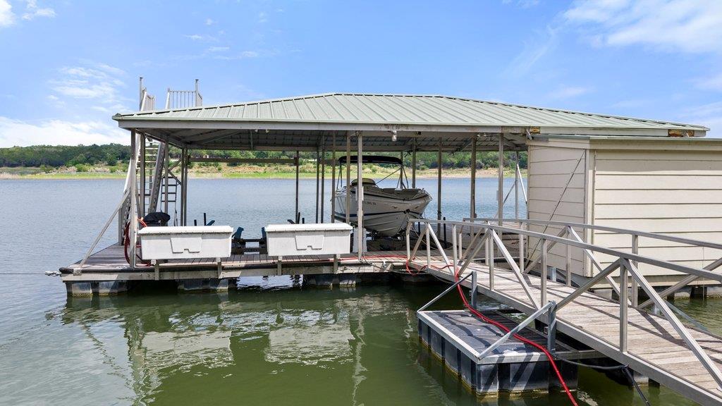 2923 Cliff Pt, Spicewood, TX 78669