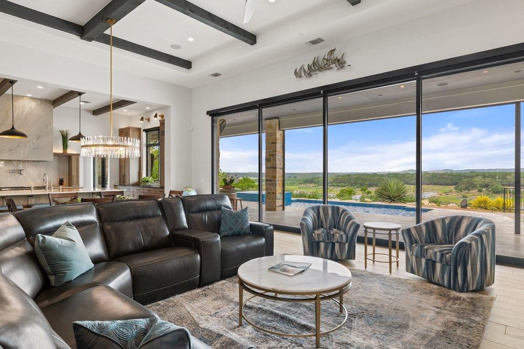 2923 Cliff Pt, Spicewood, TX 78669