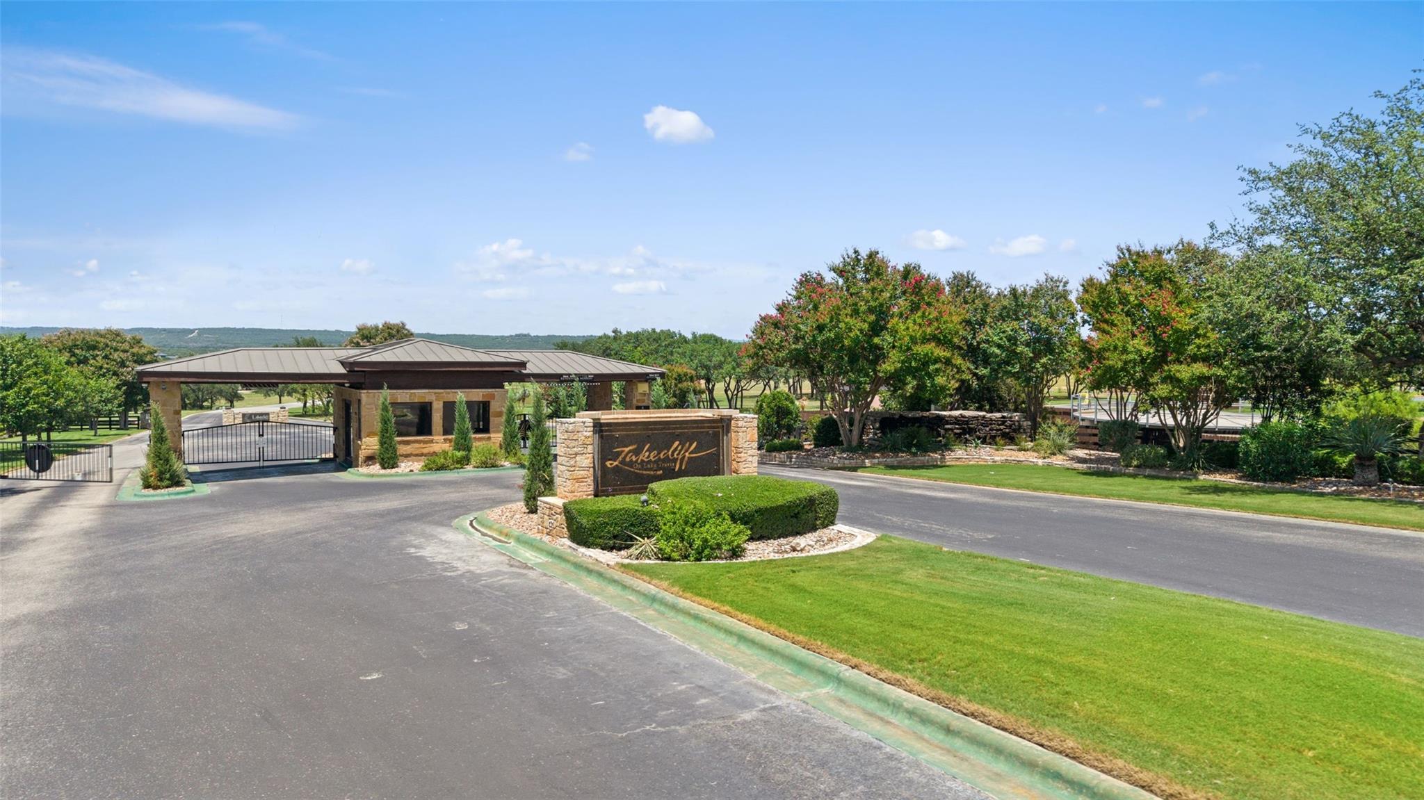 2923 Cliff Pt, Spicewood, TX 78669