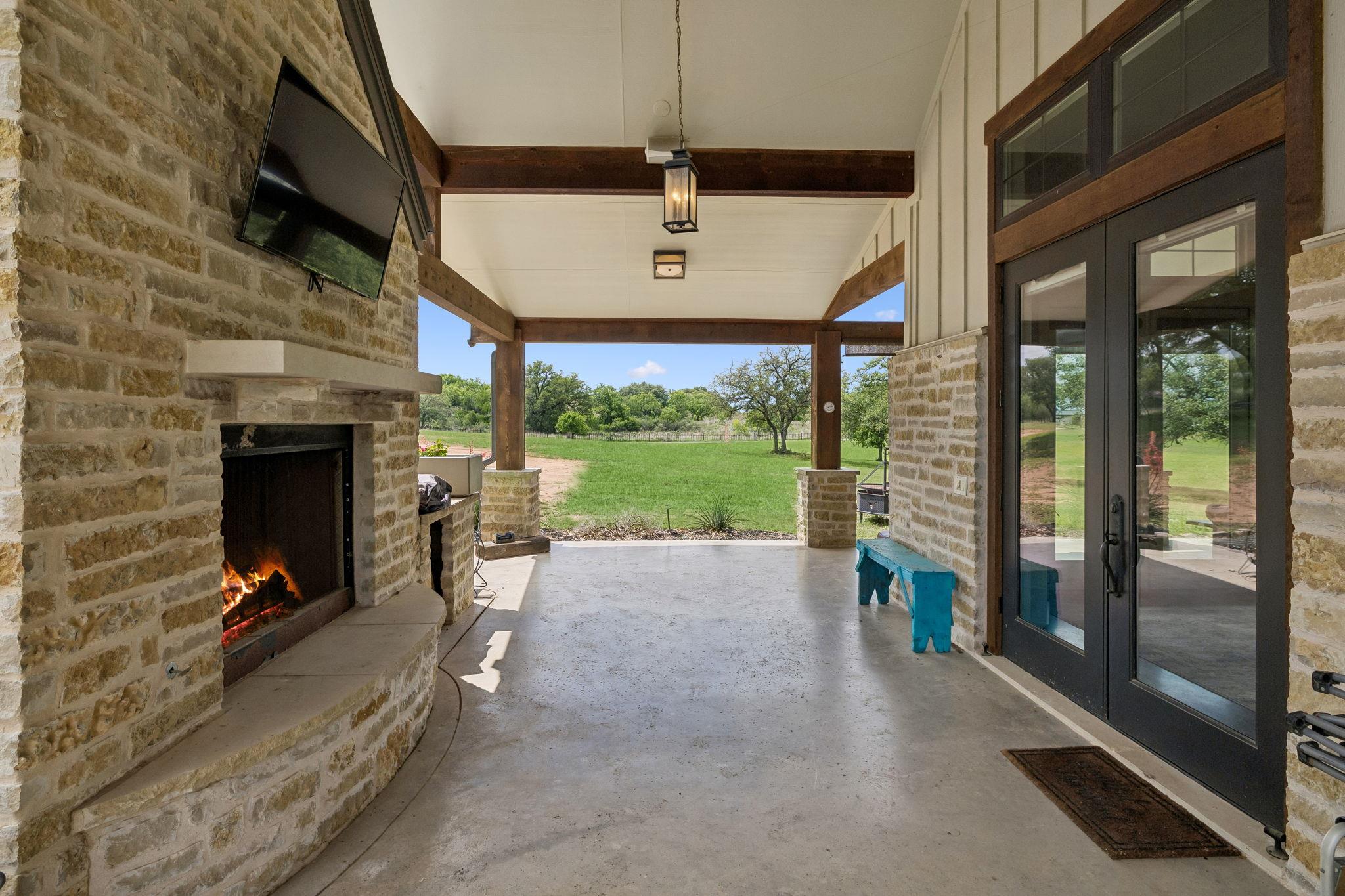 1450 Fm 2342, Kingsland, TX 78639