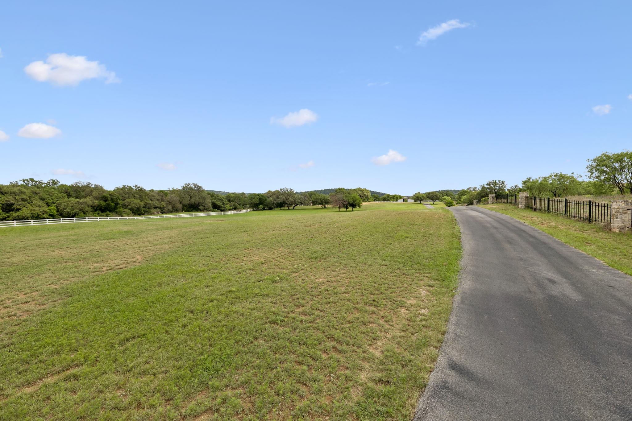 1450 Fm 2342, Kingsland, TX 78639