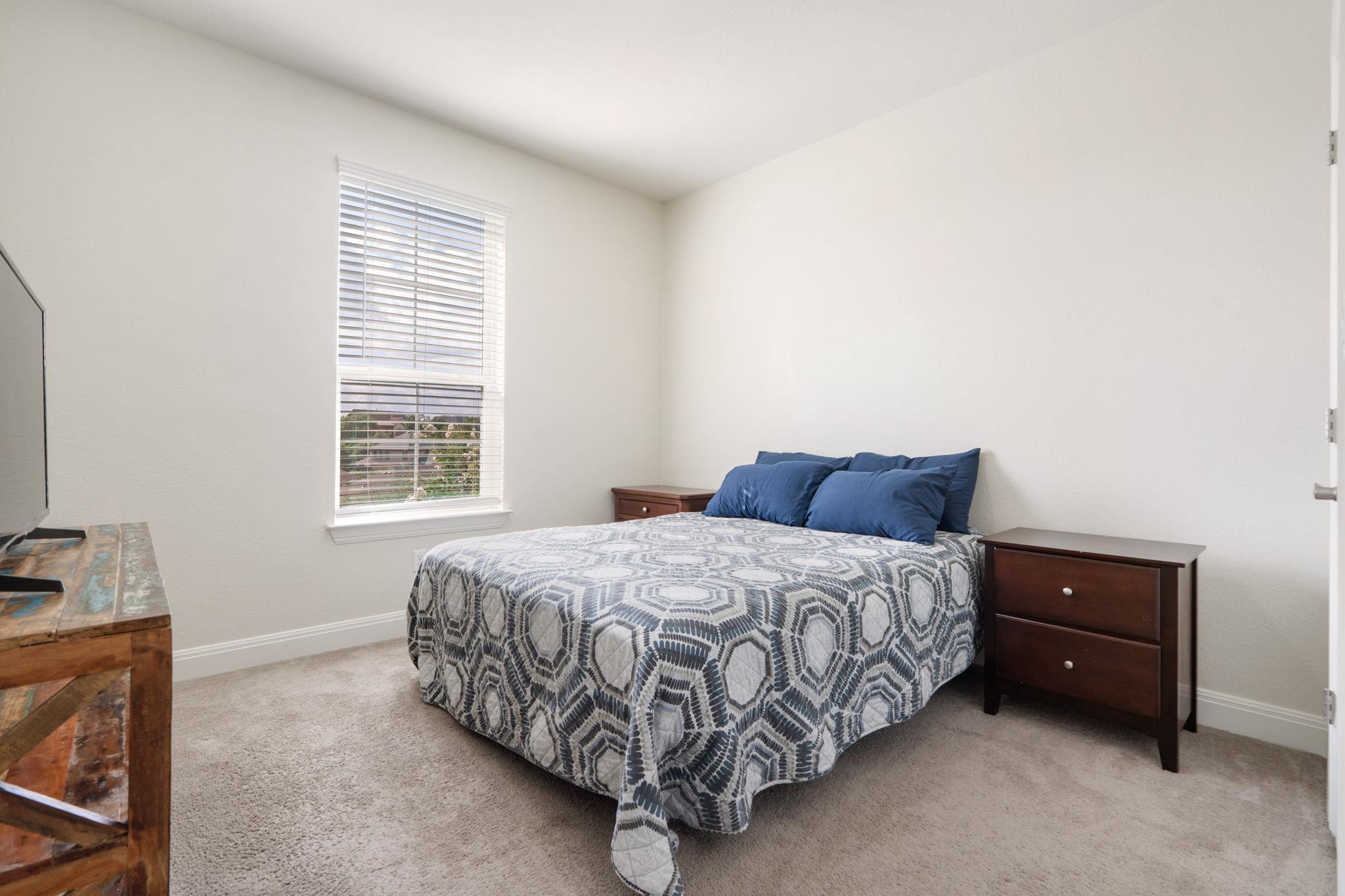 2304 Arroyo Grande Dr # 1, Leander, TX 78641