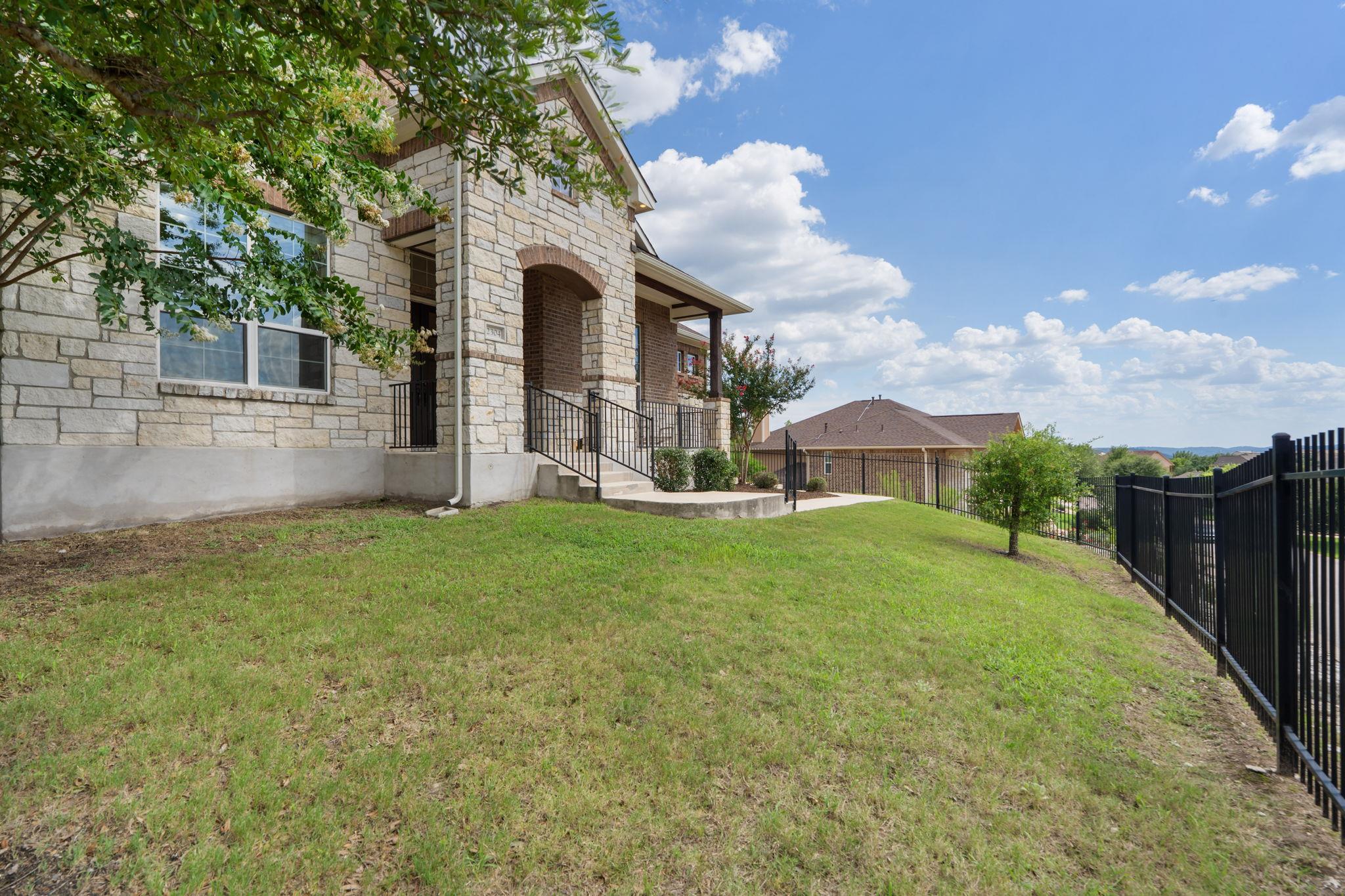 2304 Arroyo Grande Dr # 1, Leander, TX 78641