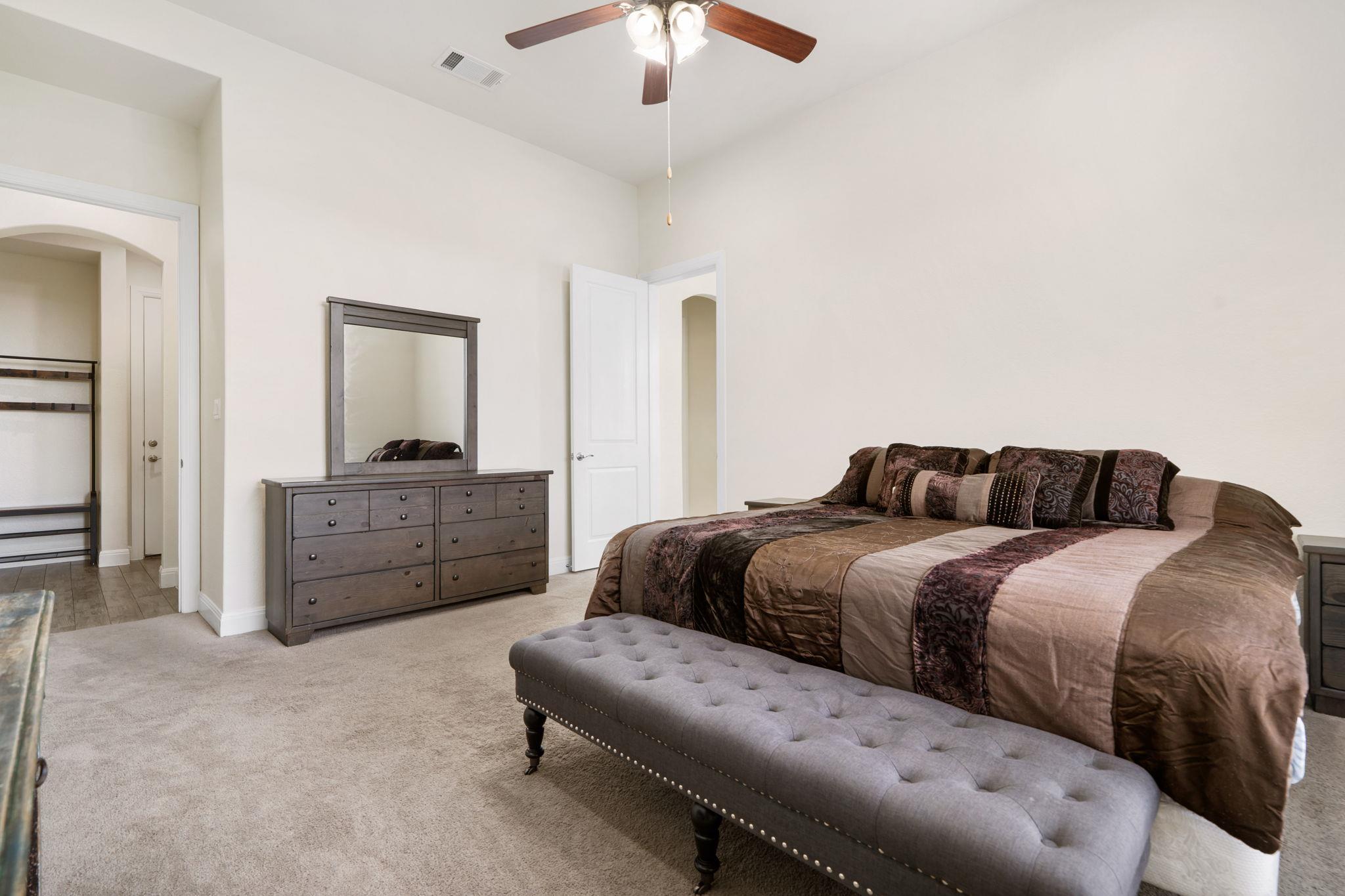 2304 Arroyo Grande Dr # 1, Leander, TX 78641