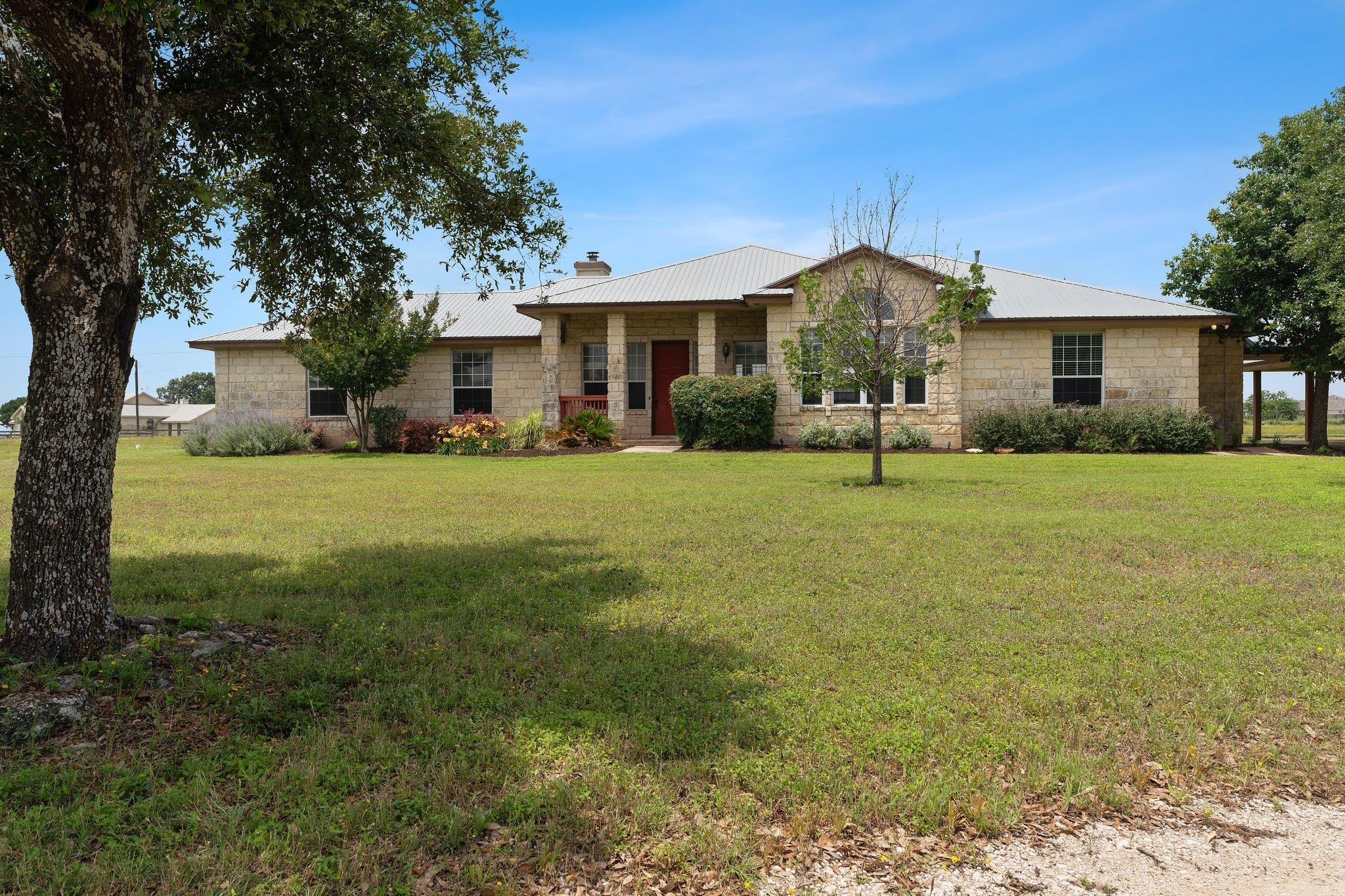 400 Hyview Ln, Hutto, TX 78634