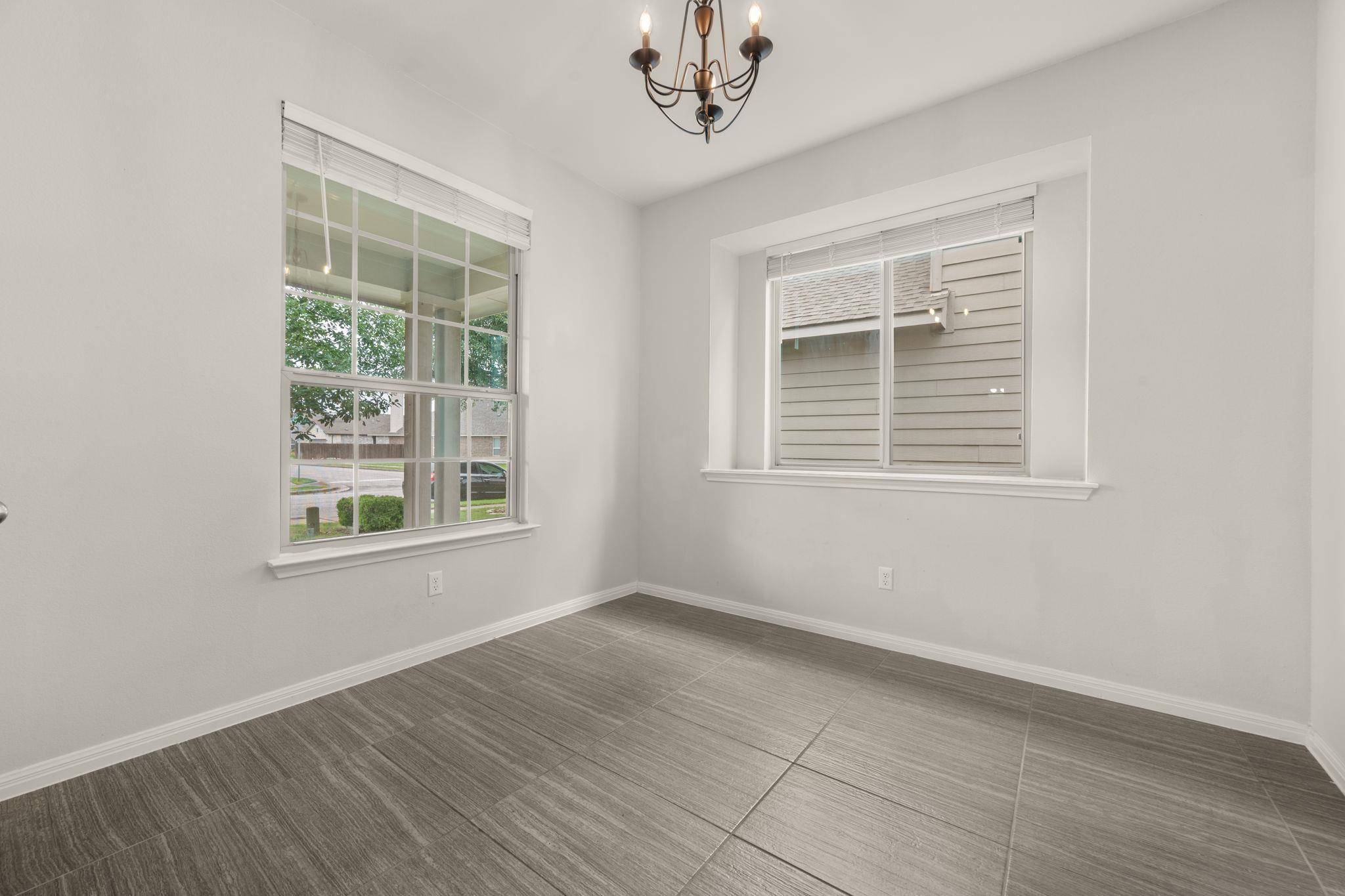 604 Palmilla St, Leander, TX 78641