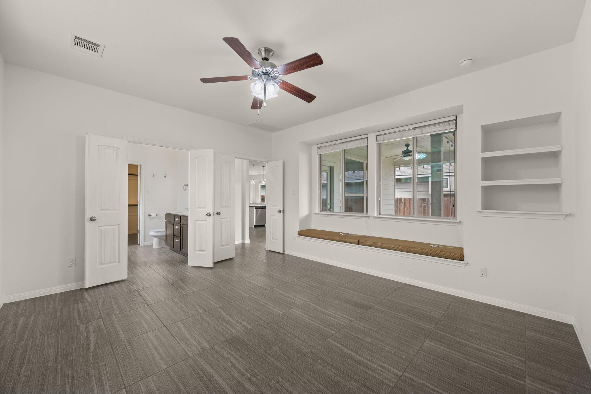 604 Palmilla St, Leander, TX 78641