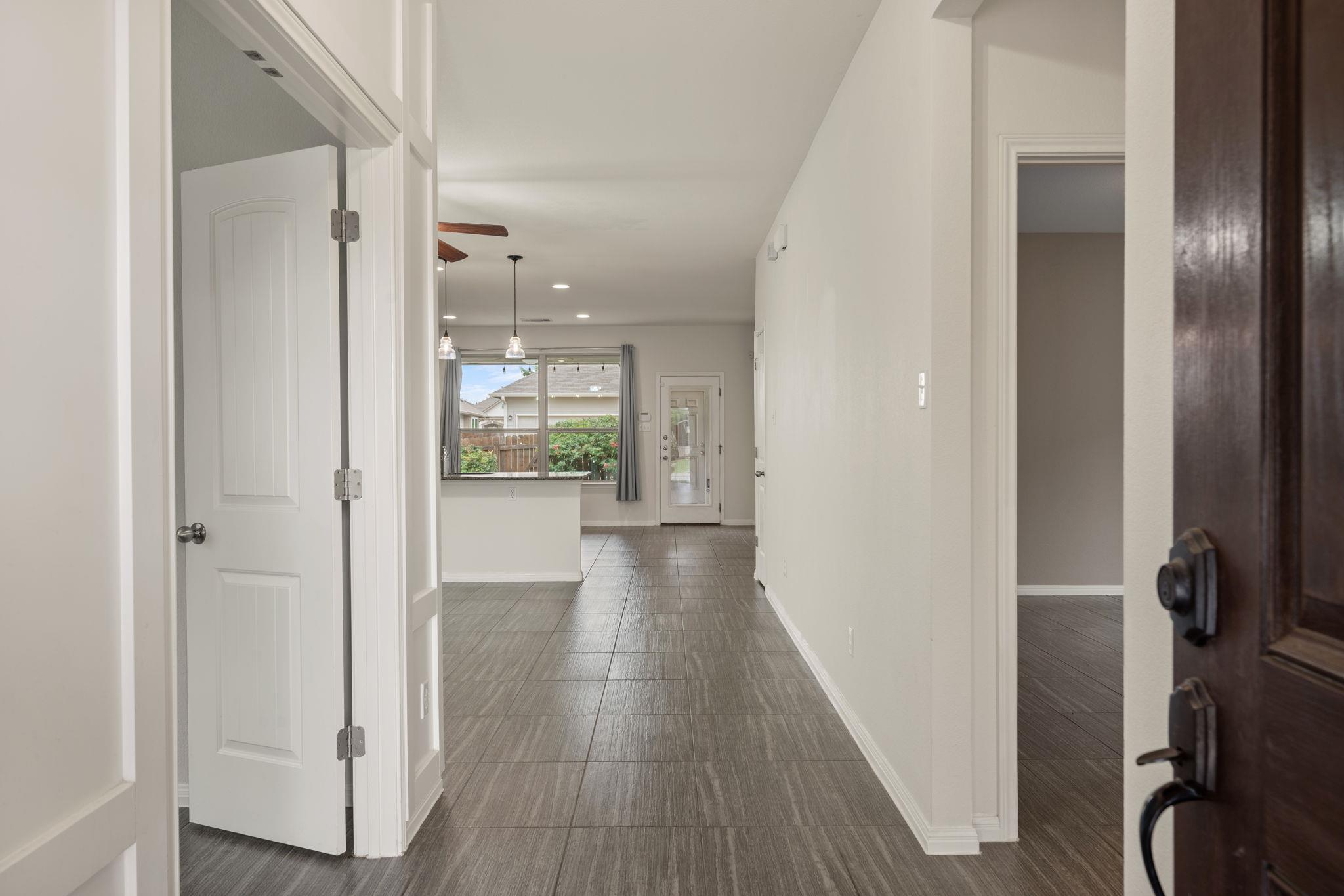 604 Palmilla St, Leander, TX 78641