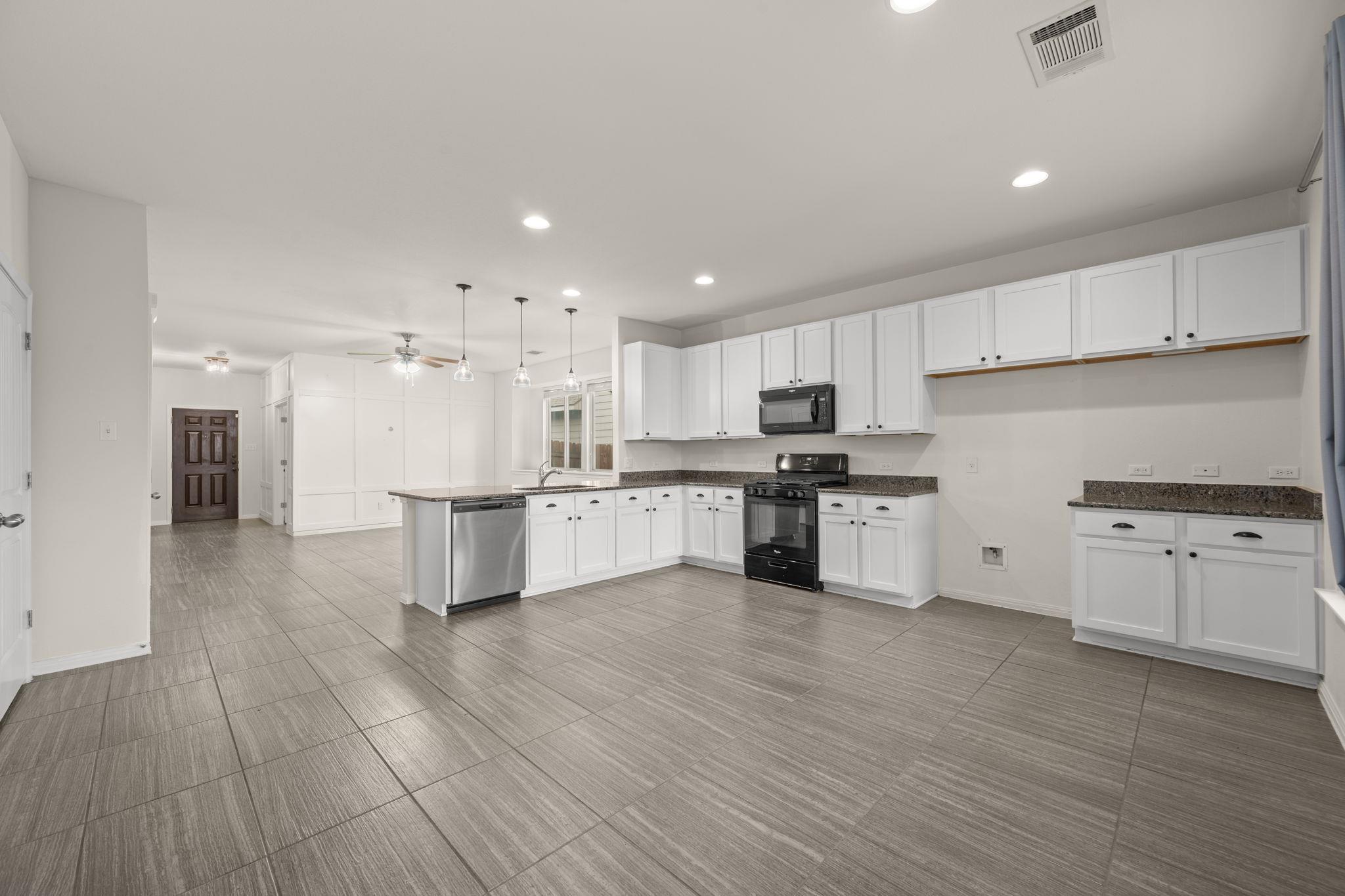 604 Palmilla St, Leander, TX 78641