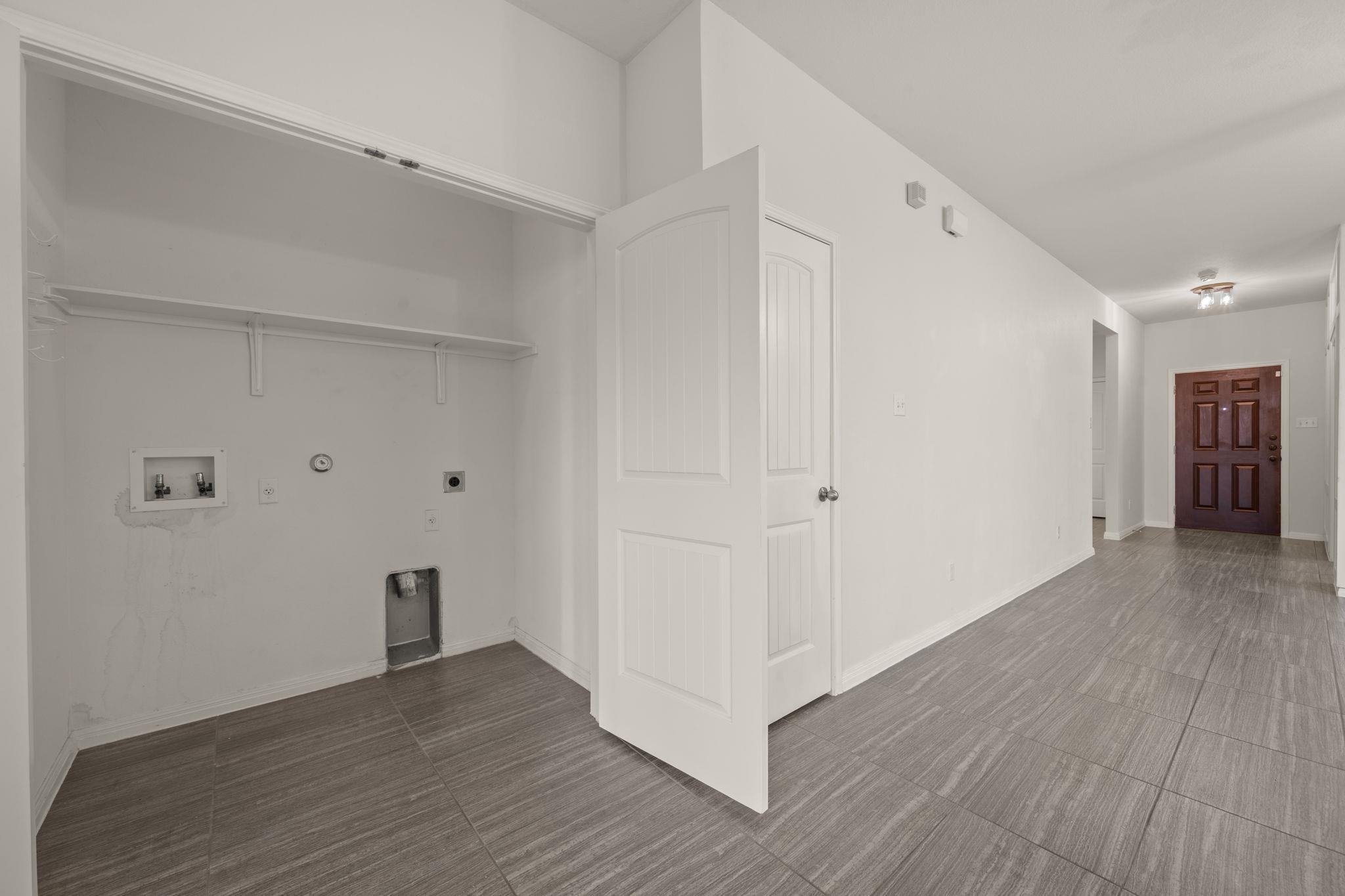 604 Palmilla St, Leander, TX 78641