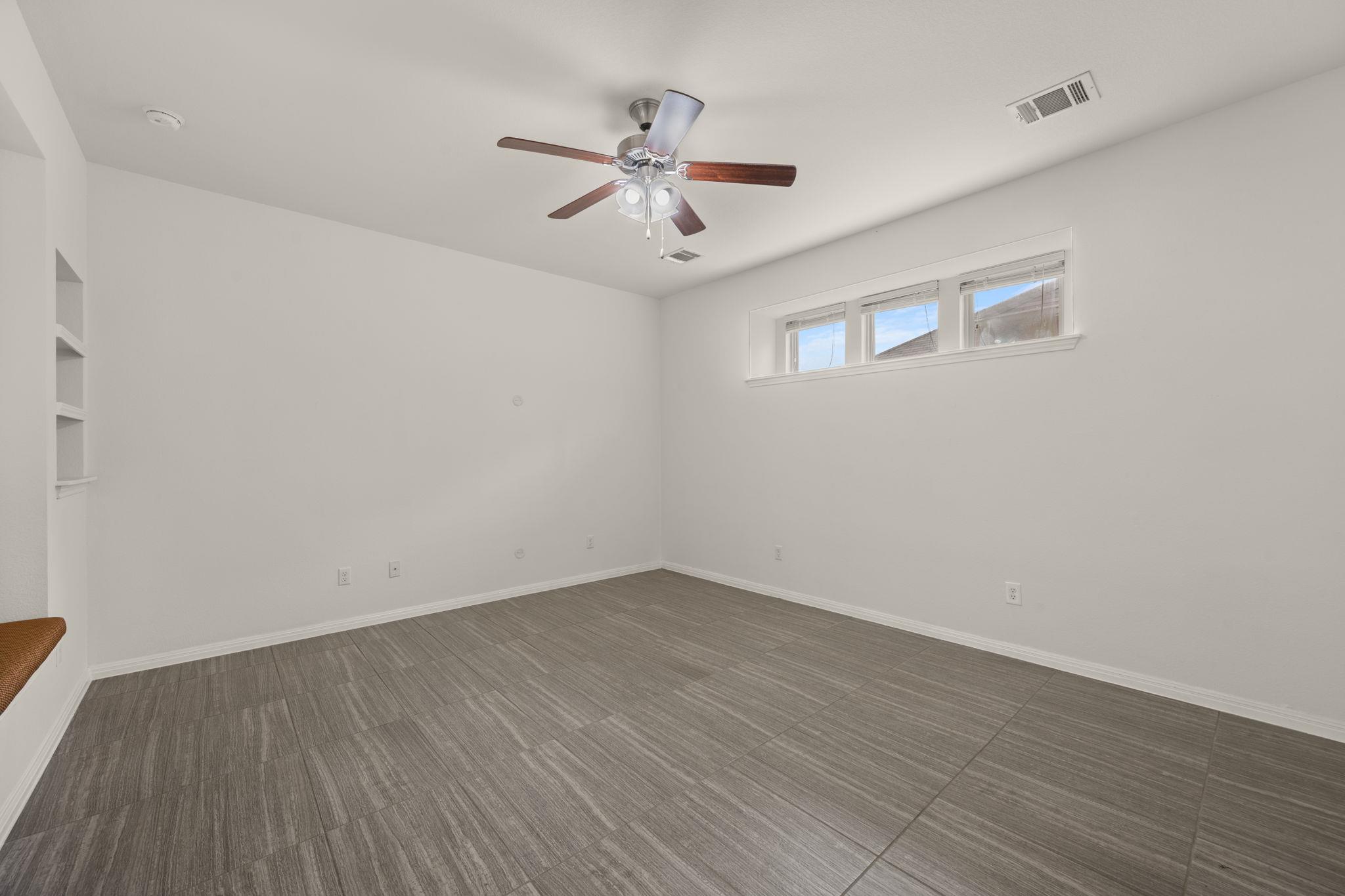 604 Palmilla St, Leander, TX 78641