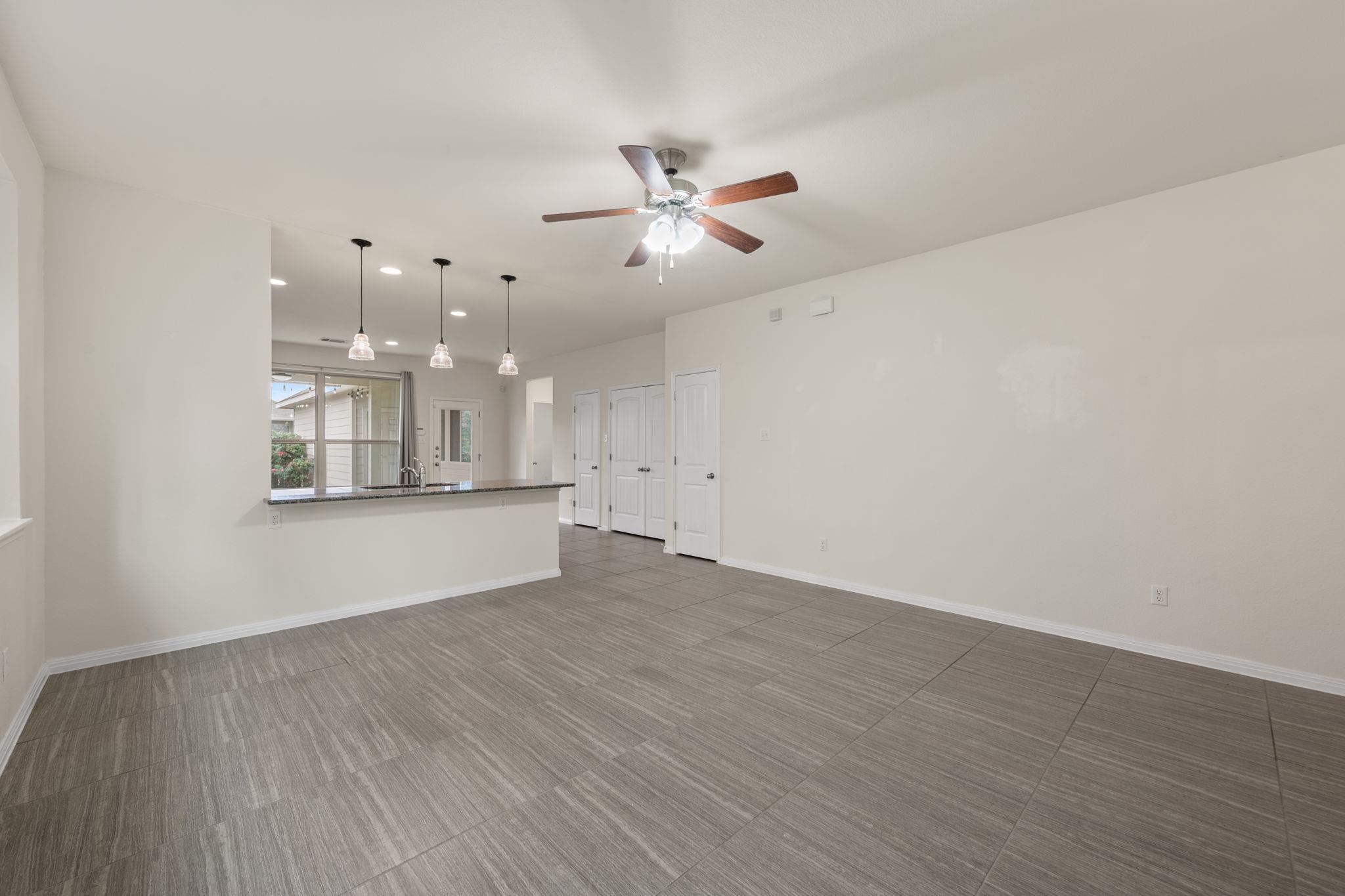 604 Palmilla St, Leander, TX 78641