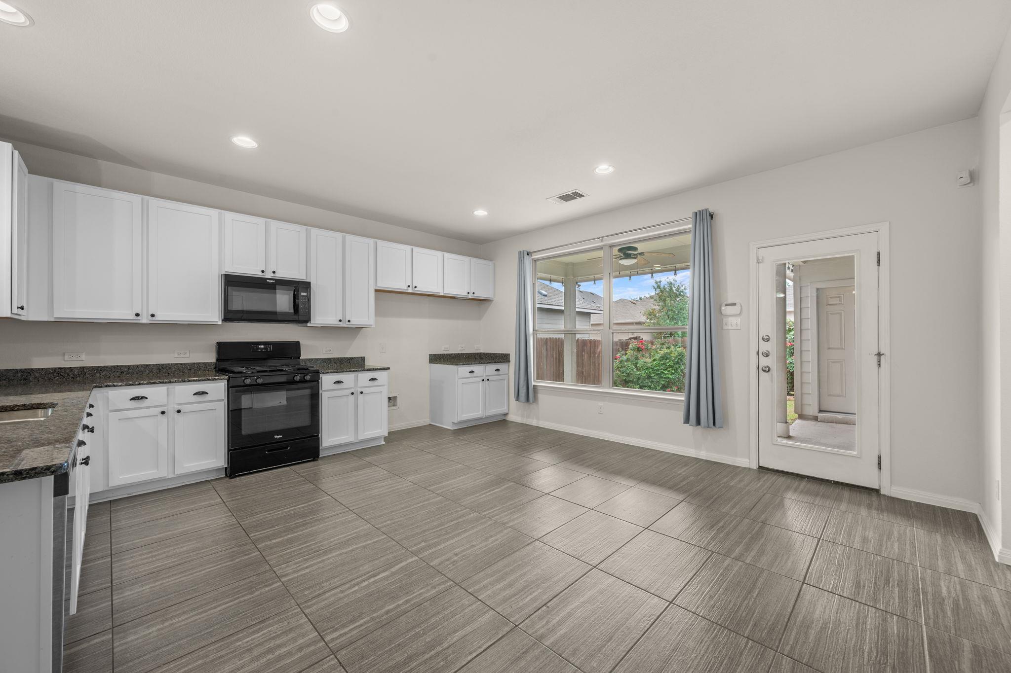 604 Palmilla St, Leander, TX 78641