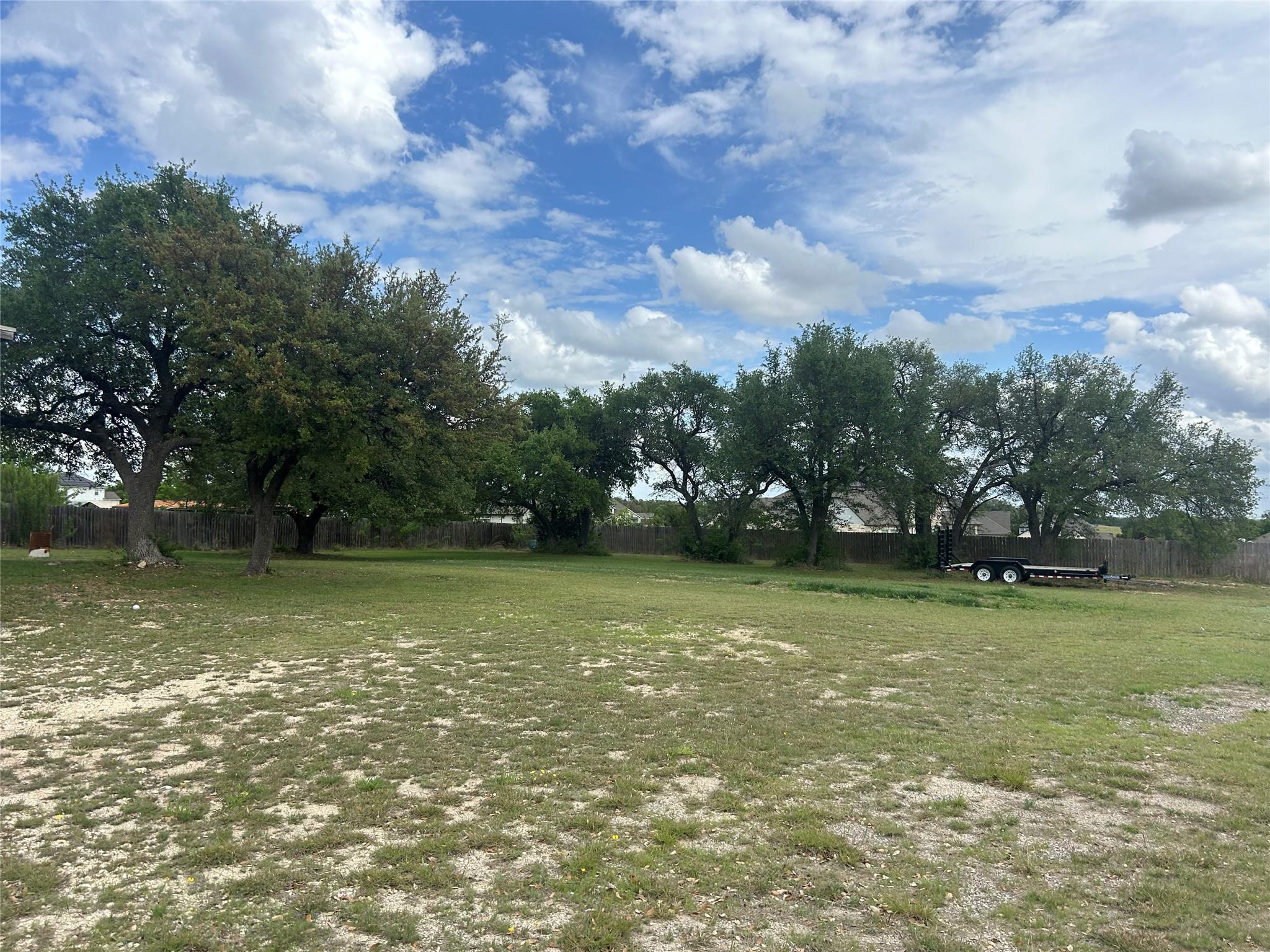 205 Montrose Dr, Liberty Hill, TX 78642