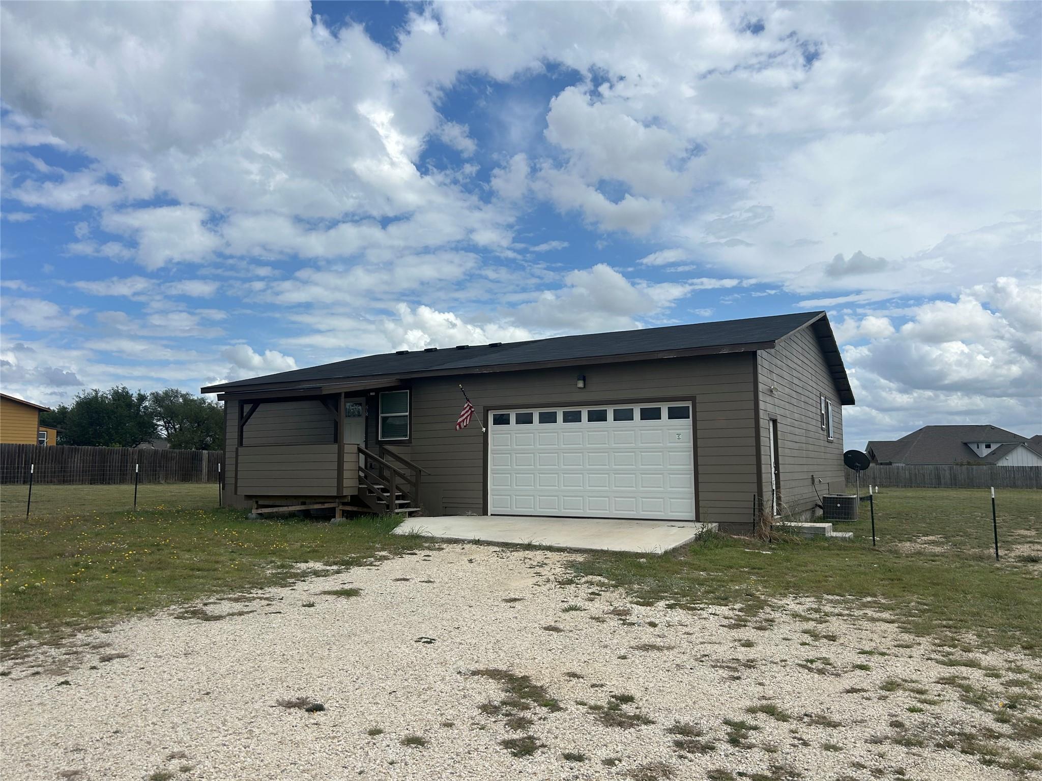 205 Montrose Dr, Liberty Hill, TX 78642