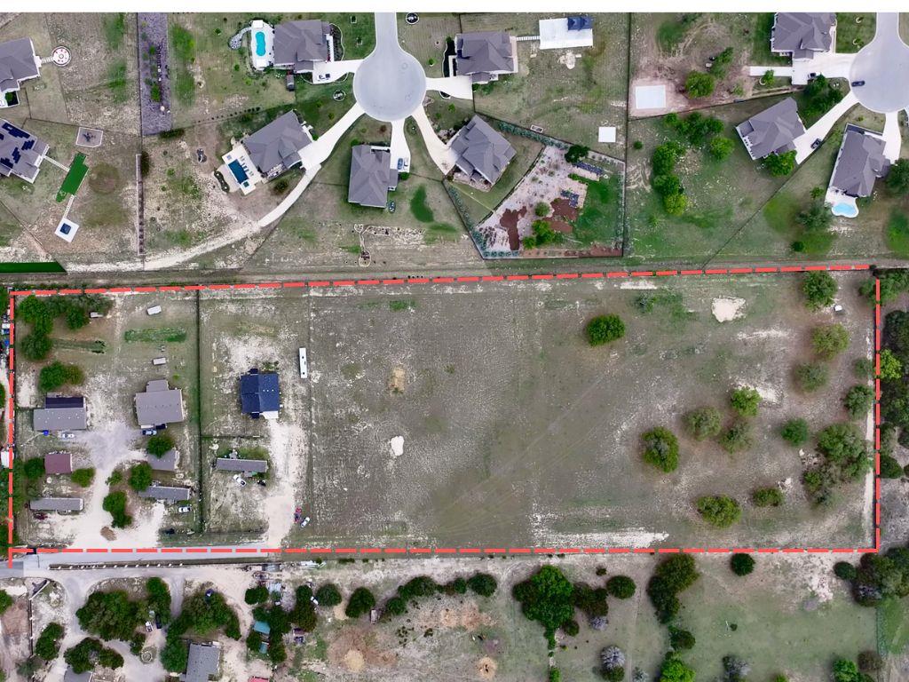 205 Montrose Dr, Liberty Hill, TX 78642