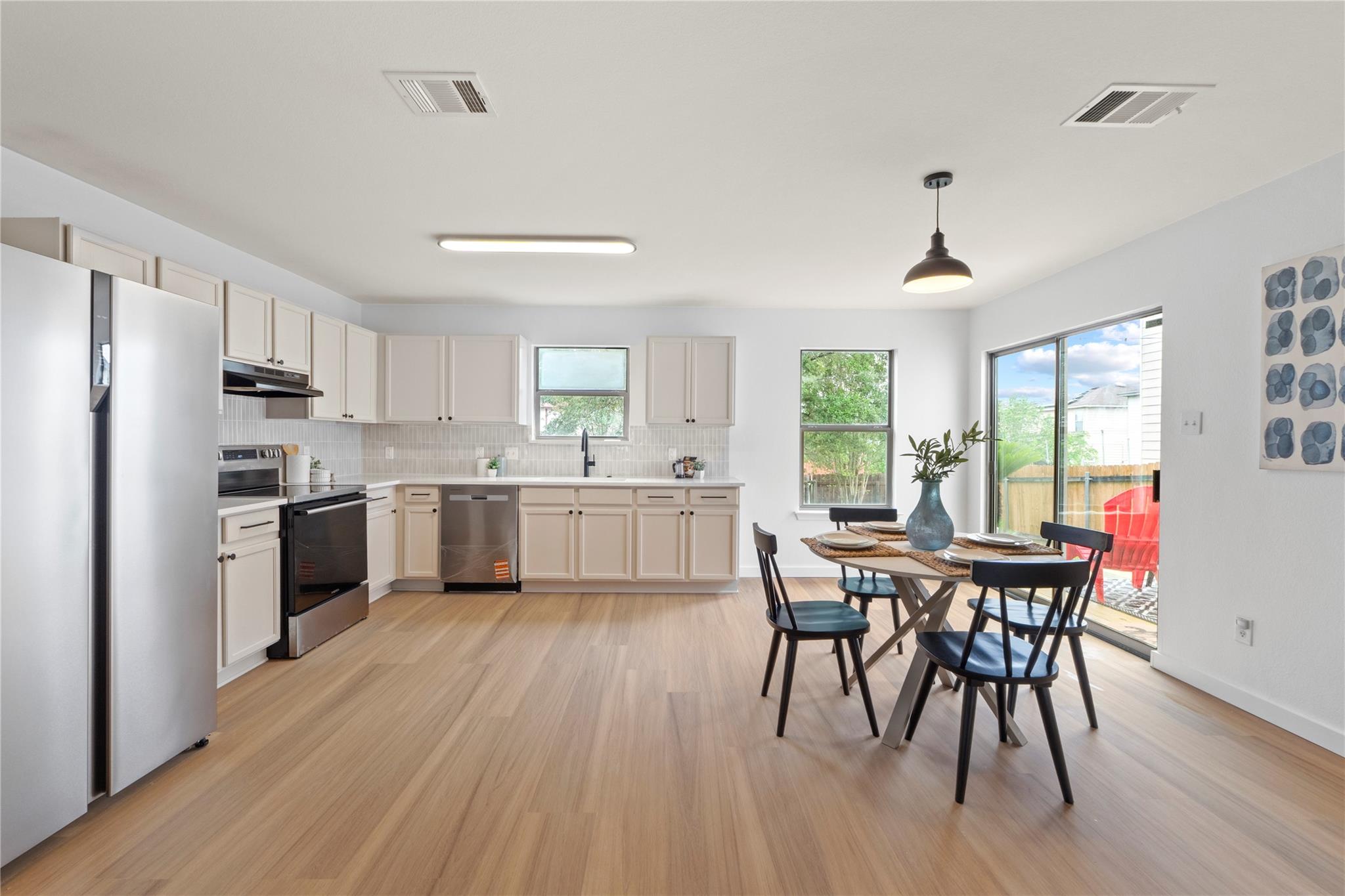 13213 Sea Biscuit Dr, Del Valle, TX 78617