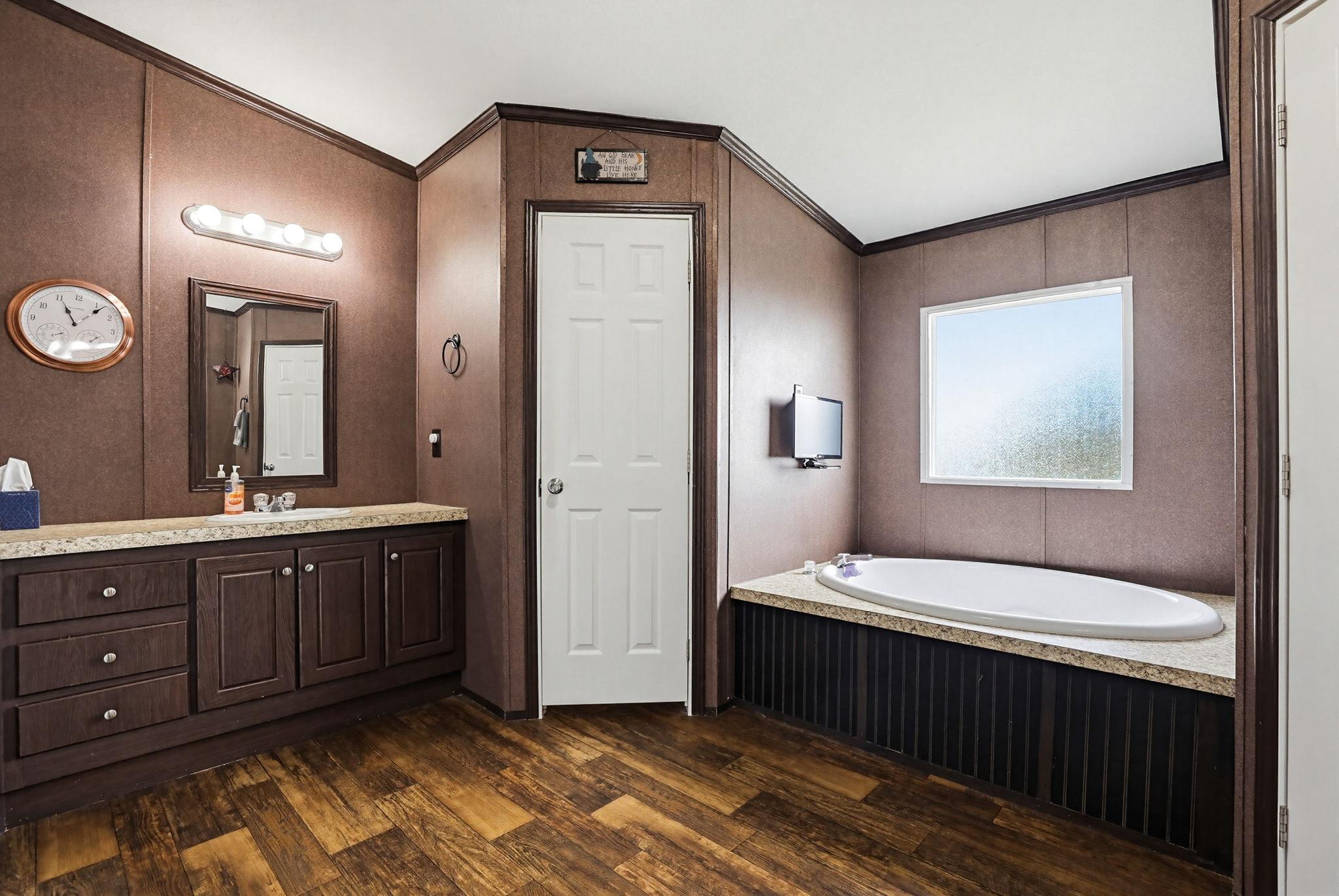 269 Callihan Rd, Lockhart, TX 78644