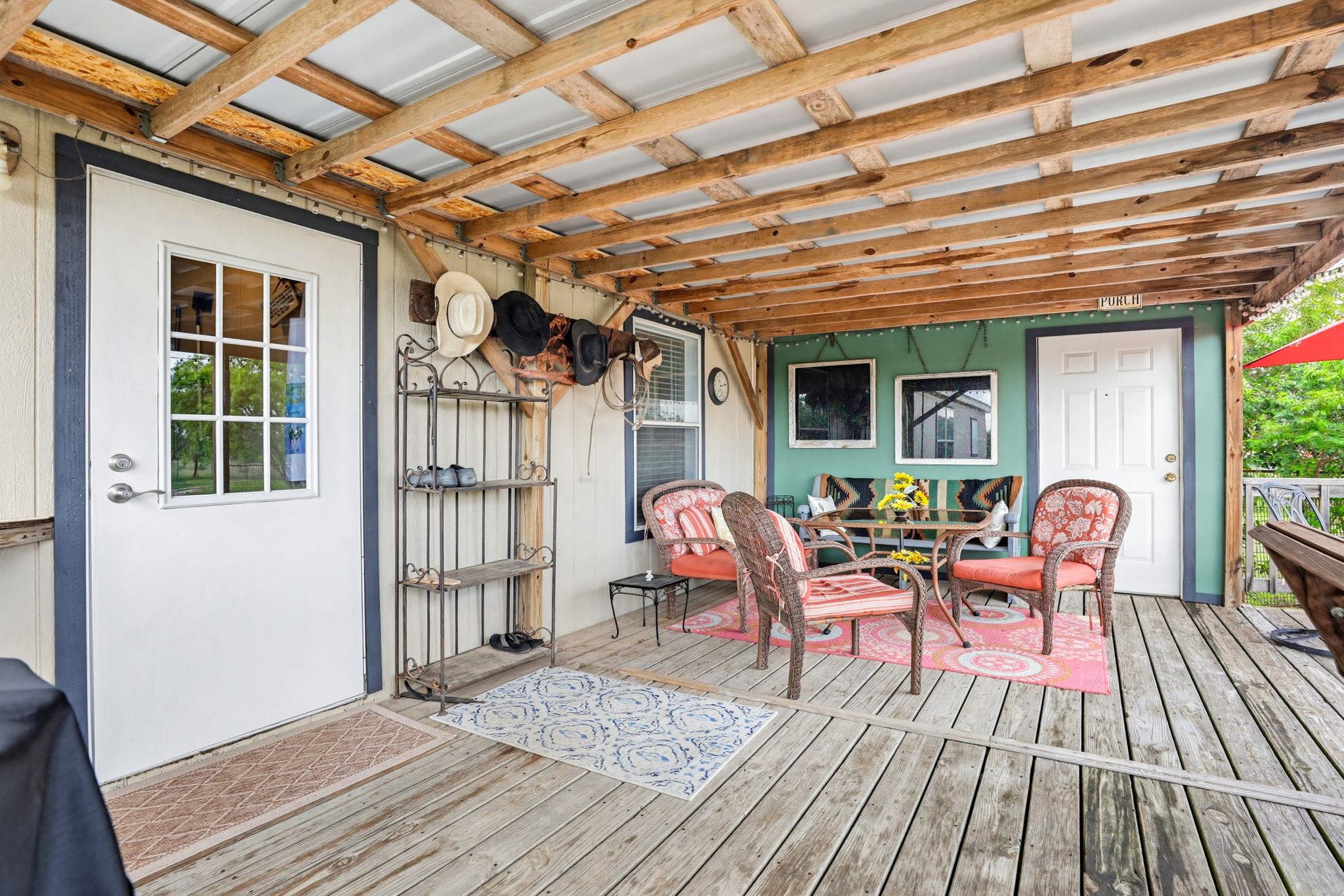 269 Callihan Rd, Lockhart, TX 78644