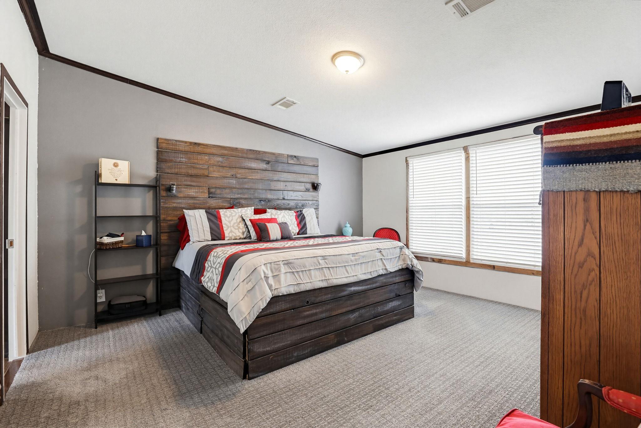 269 Callihan Rd, Lockhart, TX 78644