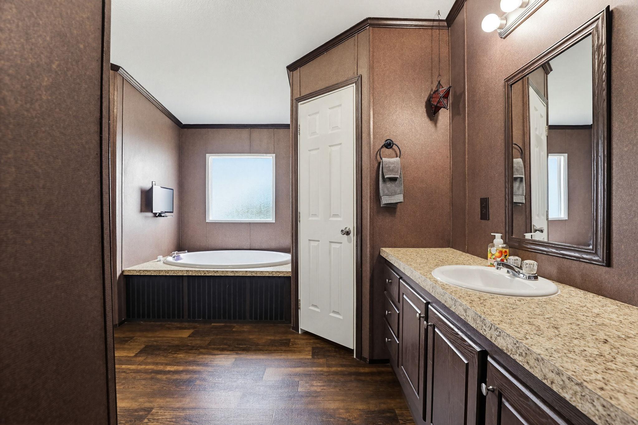 269 Callihan Rd, Lockhart, TX 78644