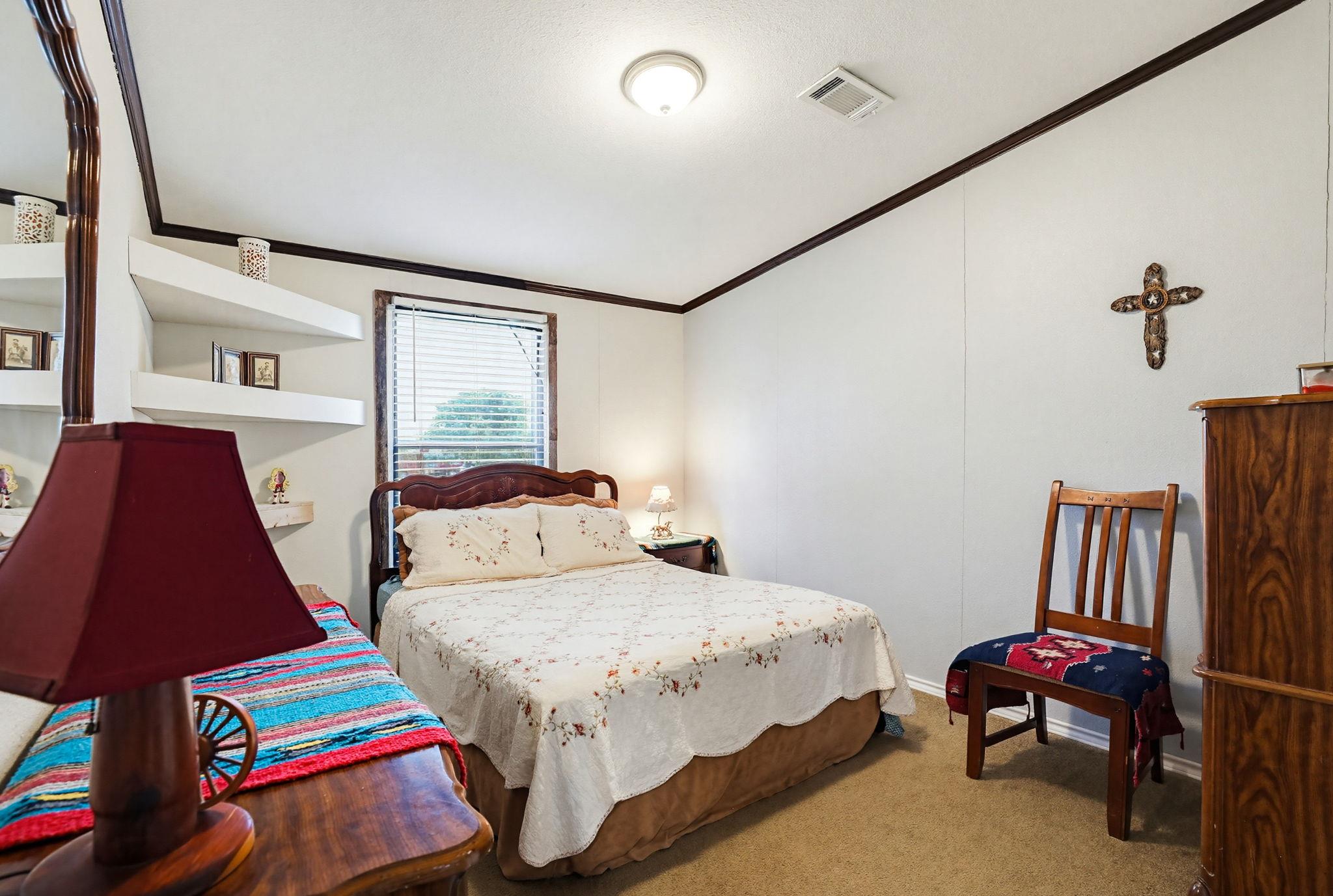 269 Callihan Rd, Lockhart, TX 78644