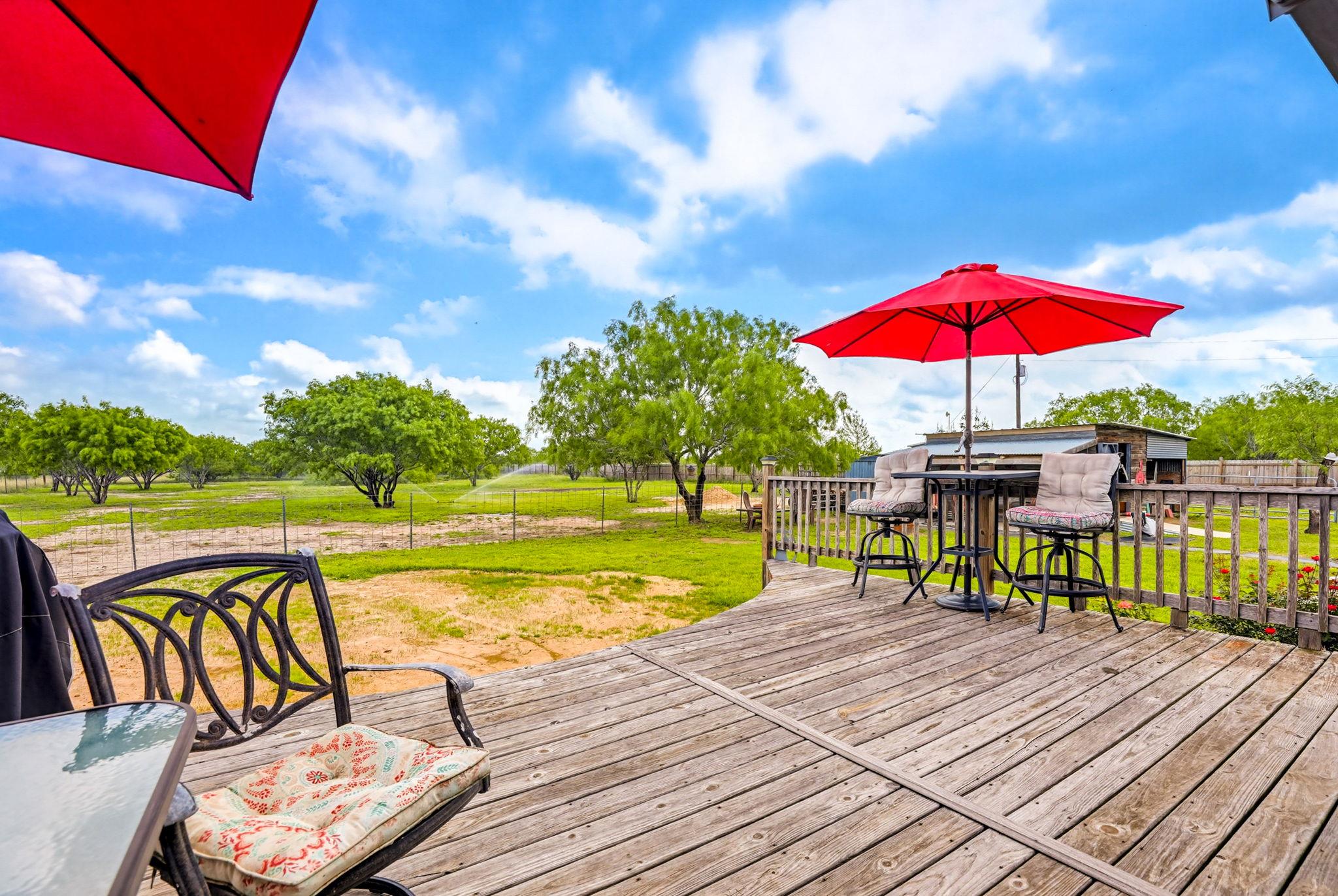 269 Callihan Rd, Lockhart, TX 78644