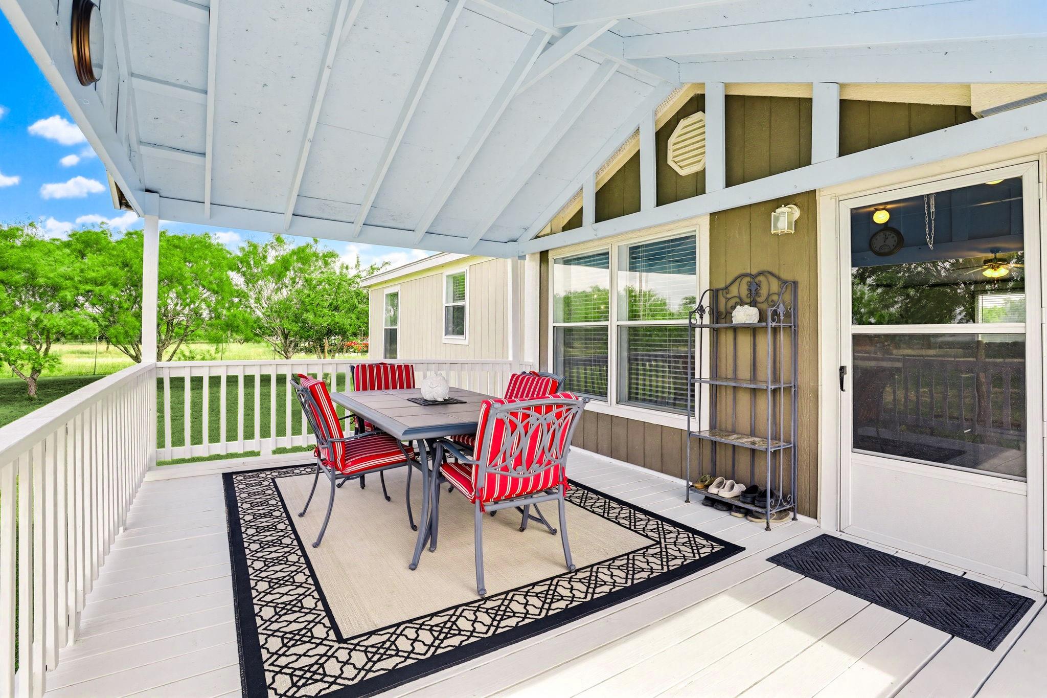 269 Callihan Rd, Lockhart, TX 78644