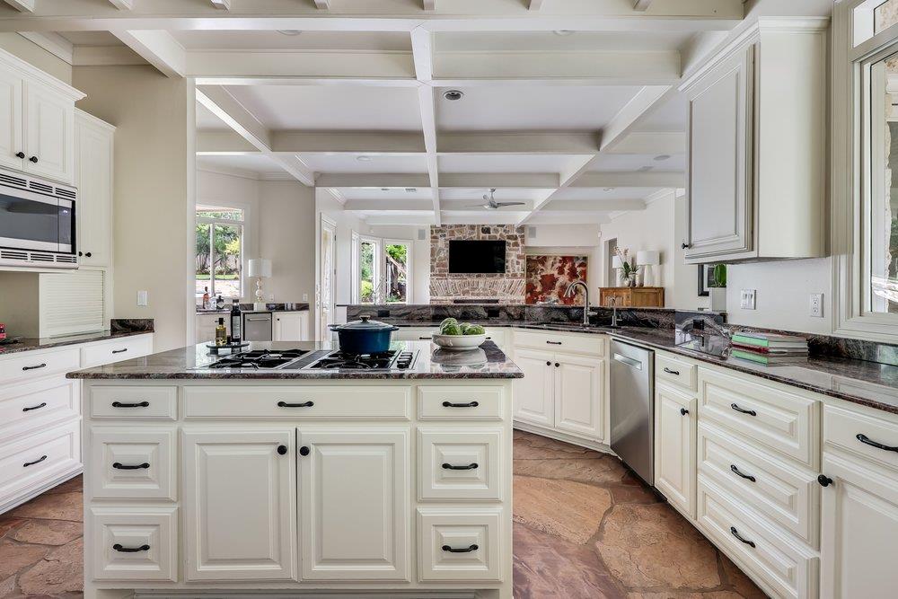 102 Wood Trl, West Lake Hills, TX 78746